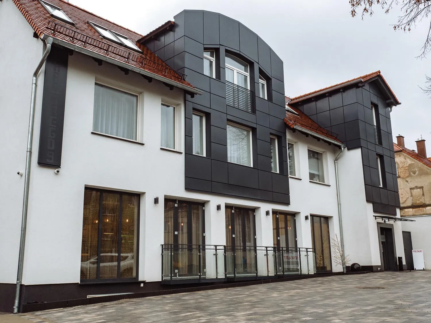 Property building in Hotel Chrobrego9