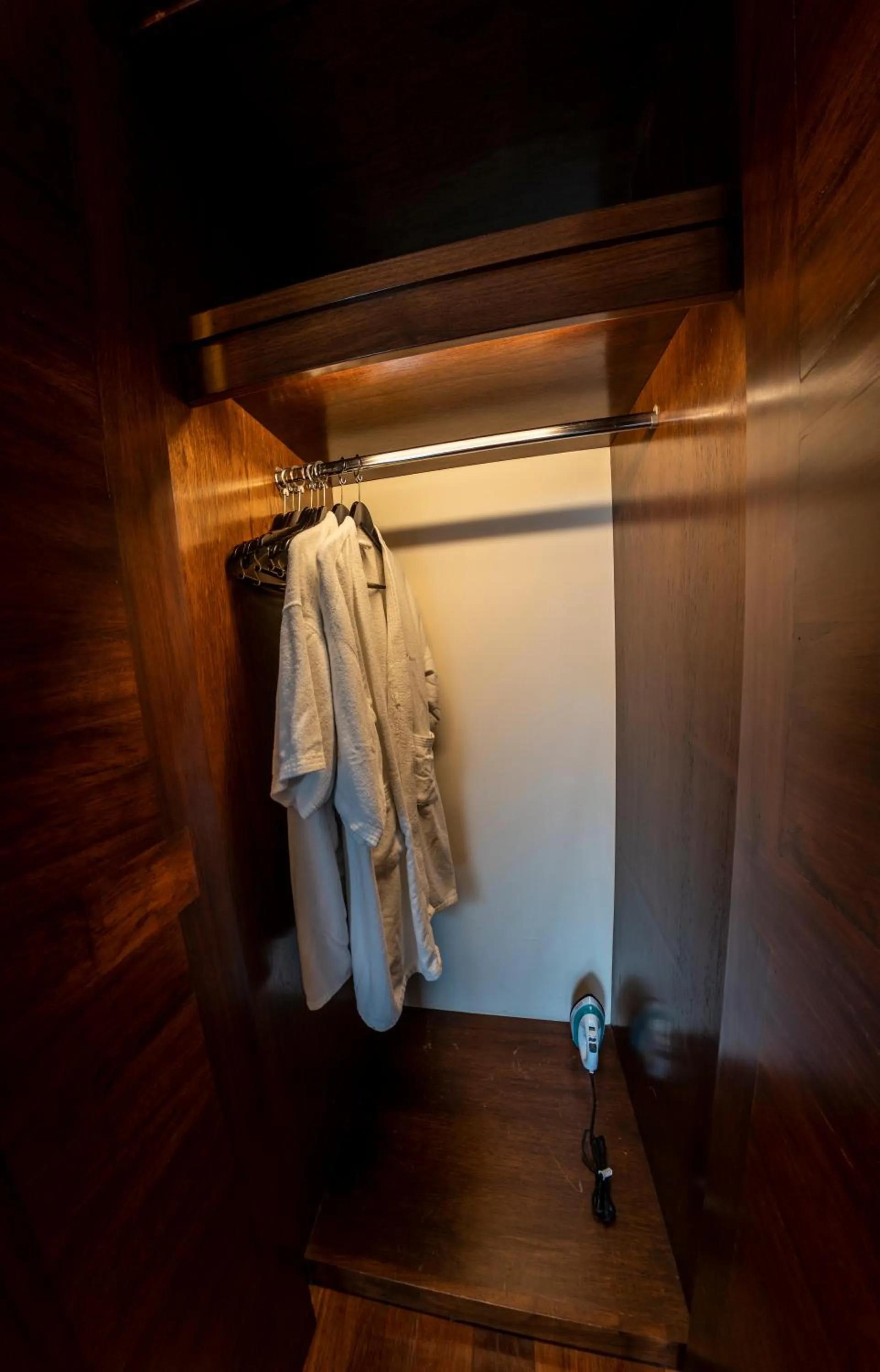 wardrobe in Hotel Boutique Casa San Diego