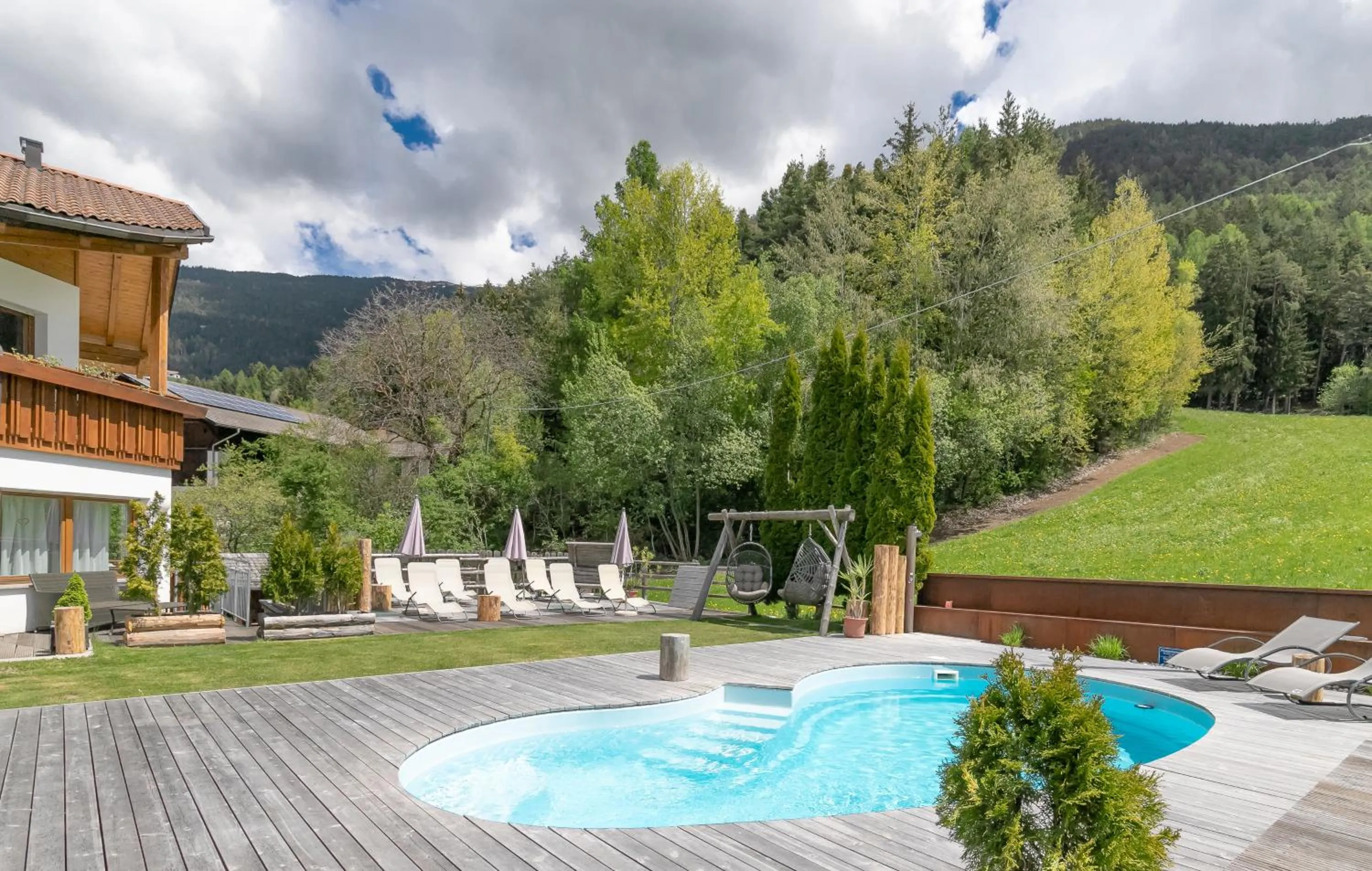 Swimming pool in Residence Alpenrose