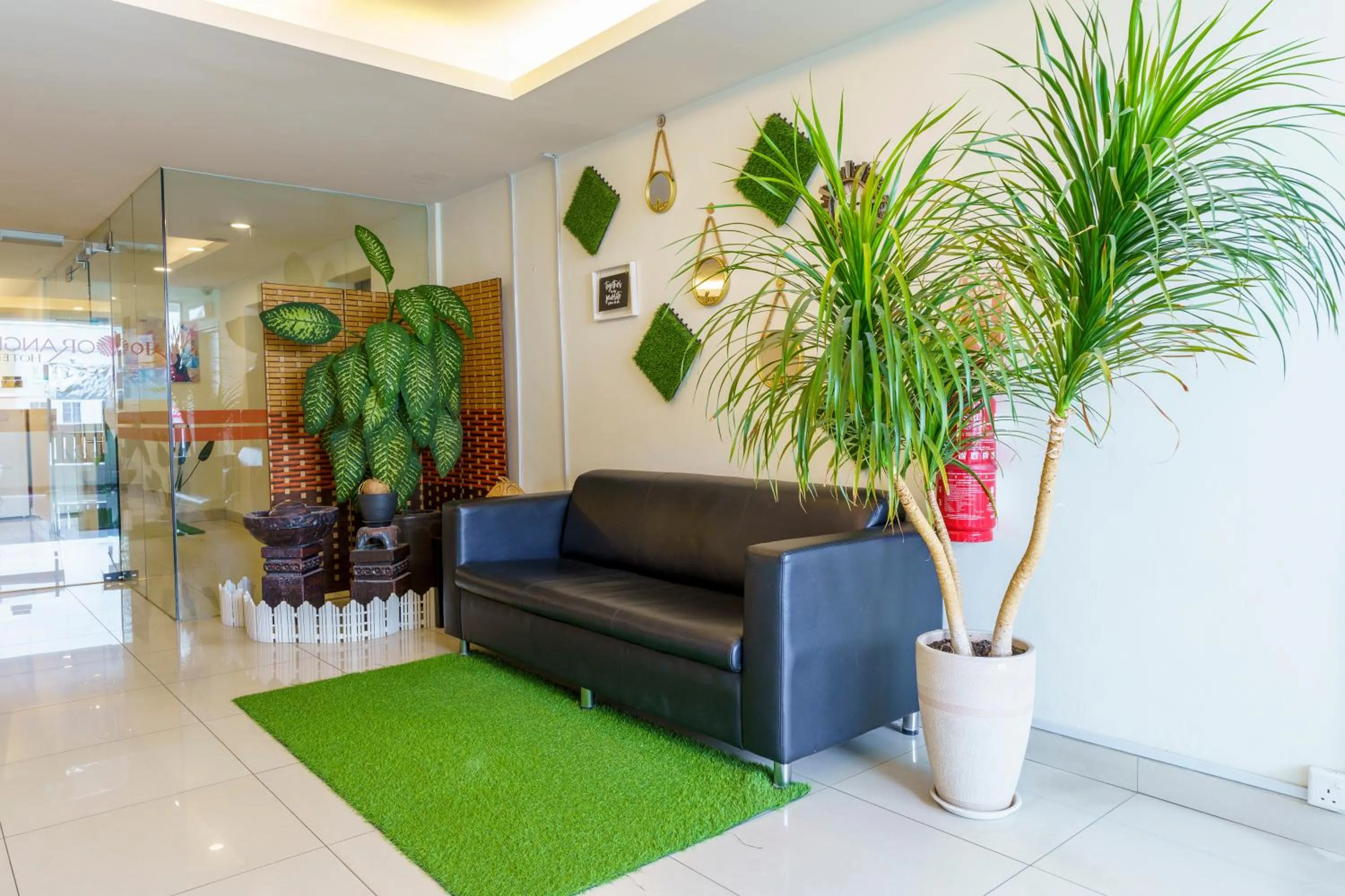 Seating area in Orange Hotel Kota Kemuning @ Shah Alam