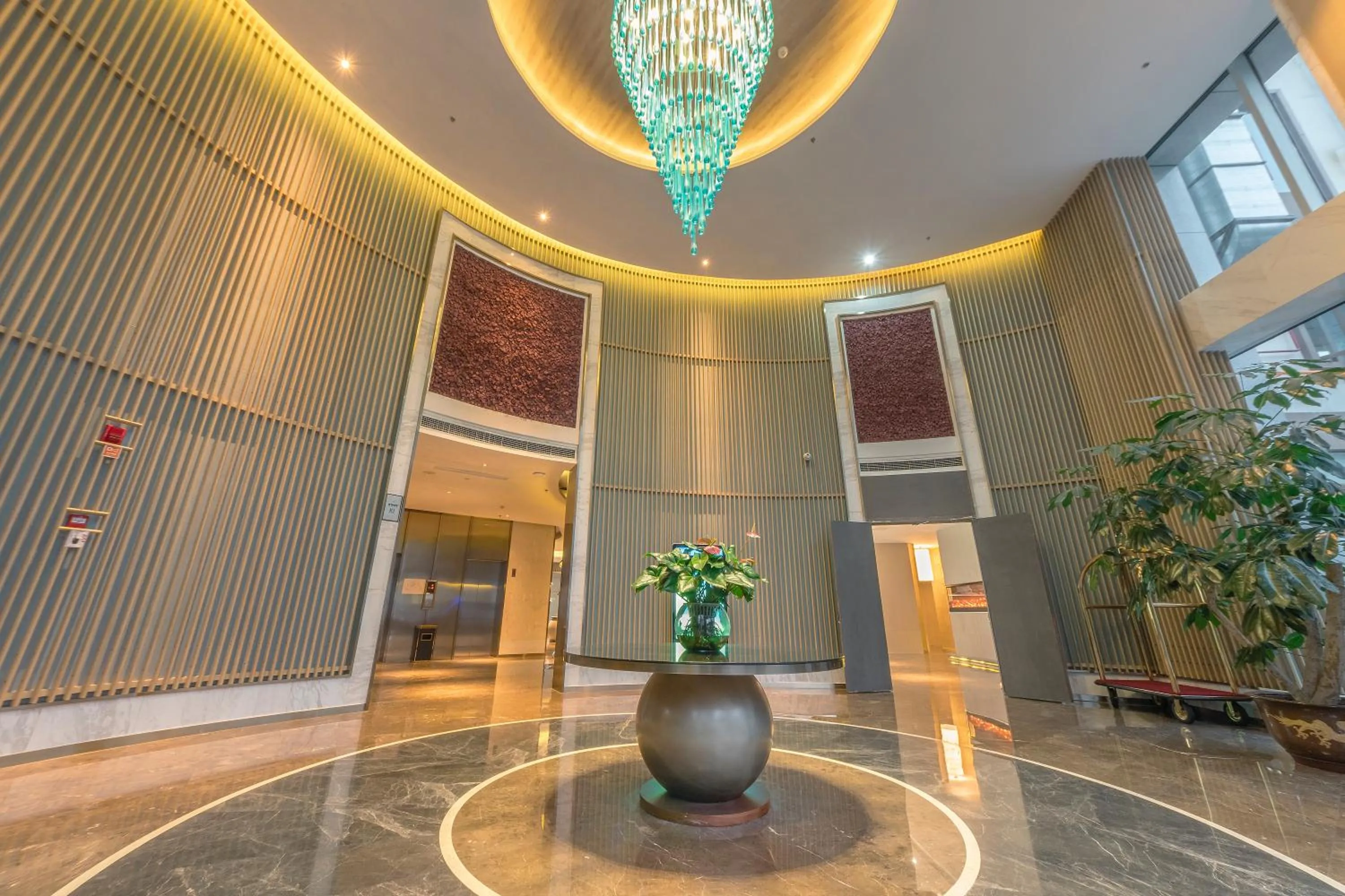 Property building in Chengdu Jiuzhaigou Hotel