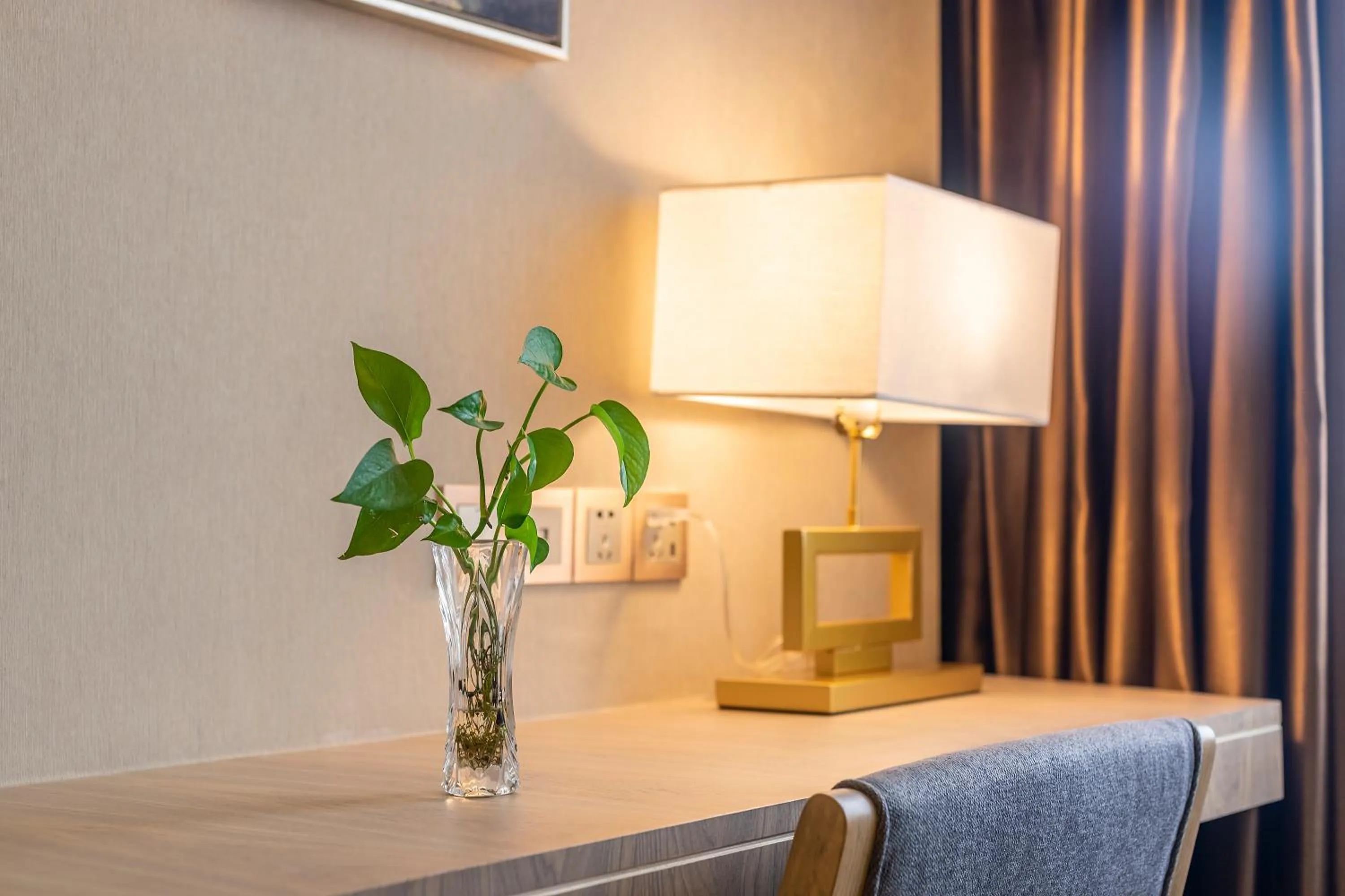 hair dresser in Chengdu Jiuzhaigou Hotel