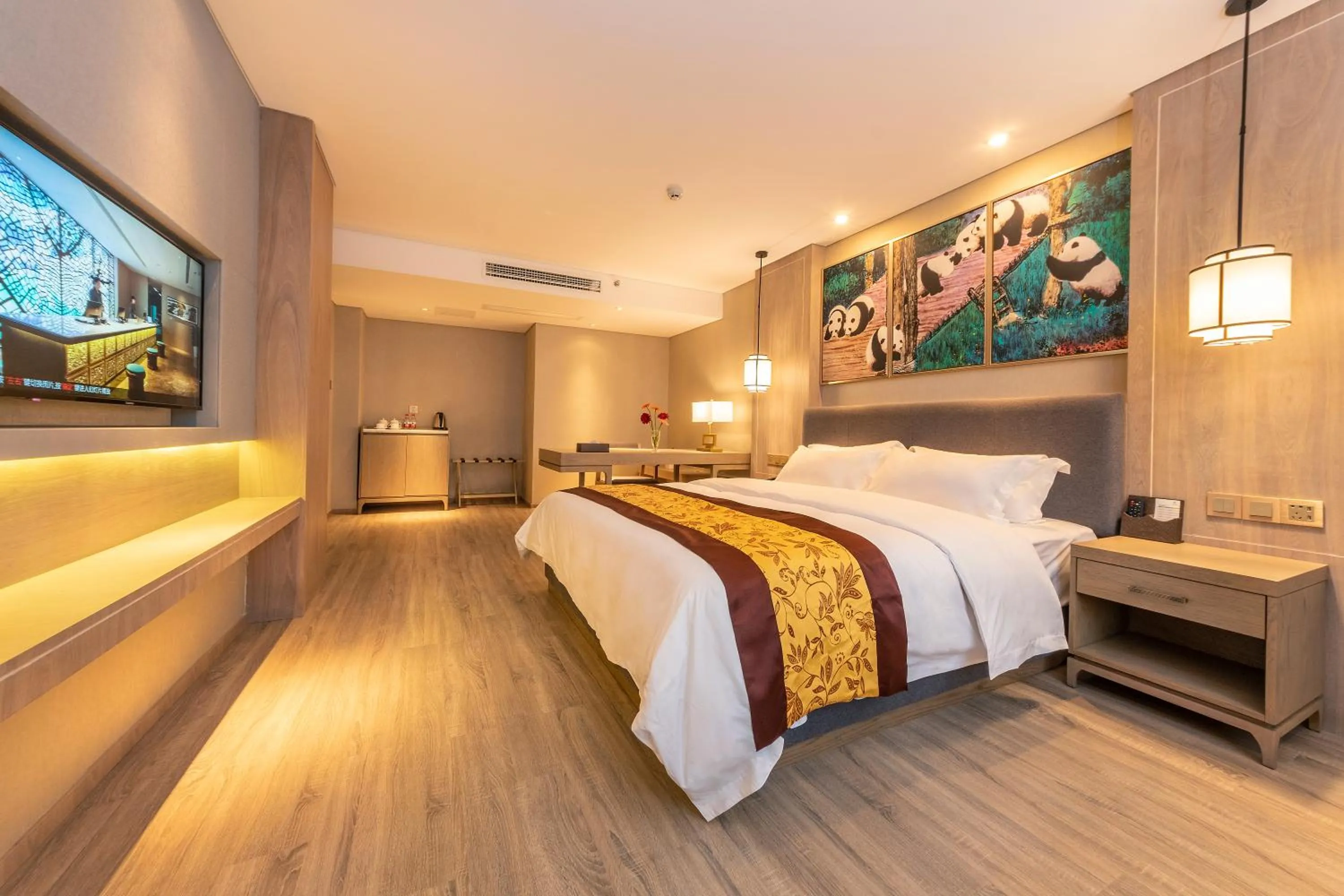 Bedroom, Bed in Chengdu Jiuzhaigou Hotel