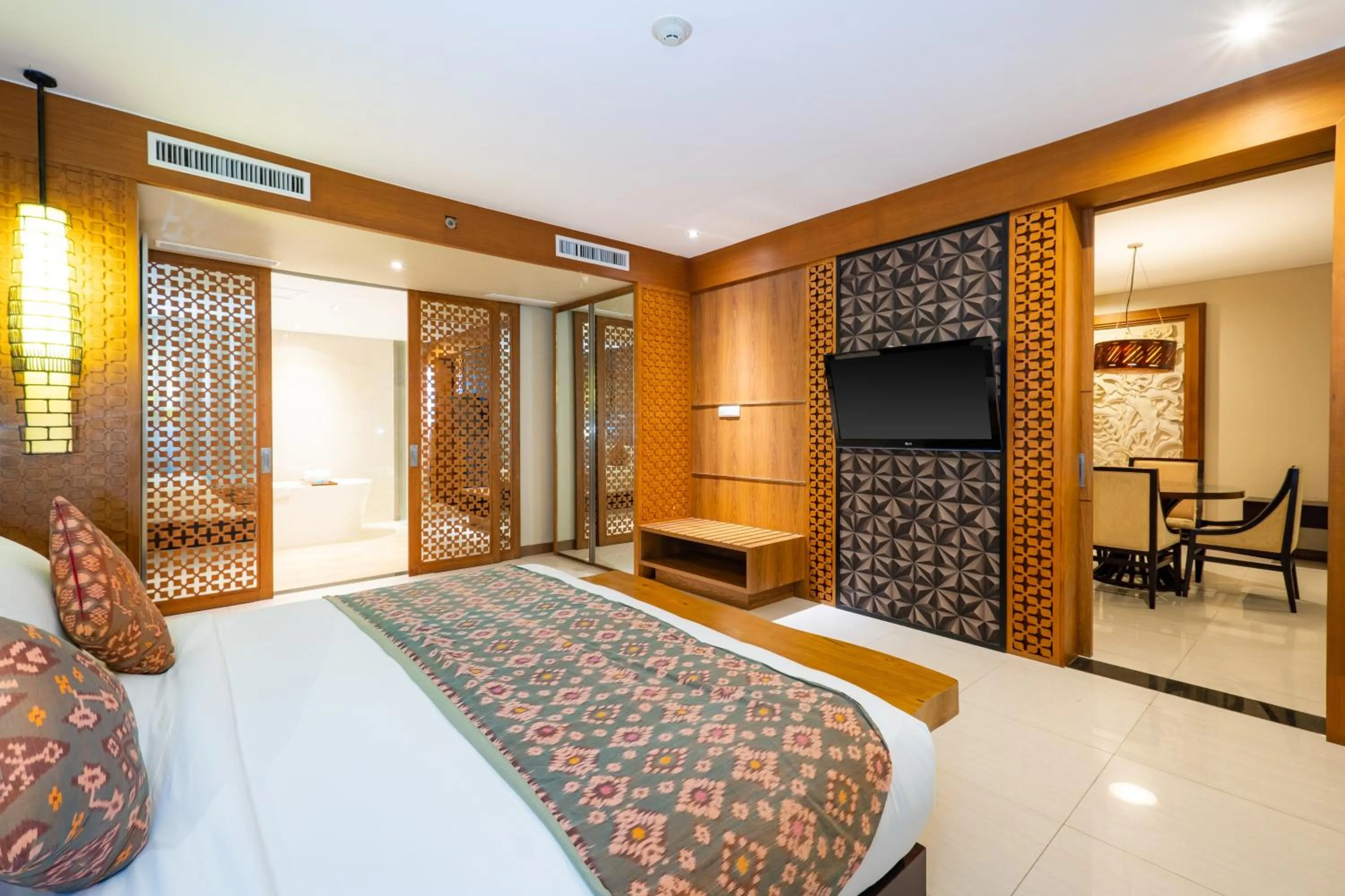 Bed in VOUK Hotel and Suites Nusa Dua Bali