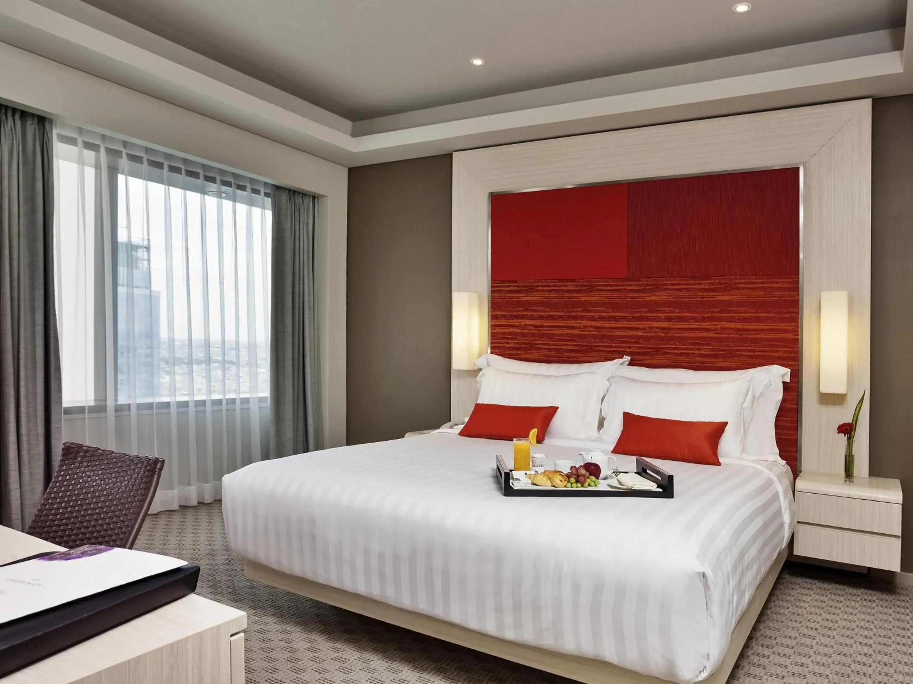 Bedroom, Bed in Grand Mercure Jakarta Harmoni Bedroom, Bed in Grand Mercure Jakarta Harmoni