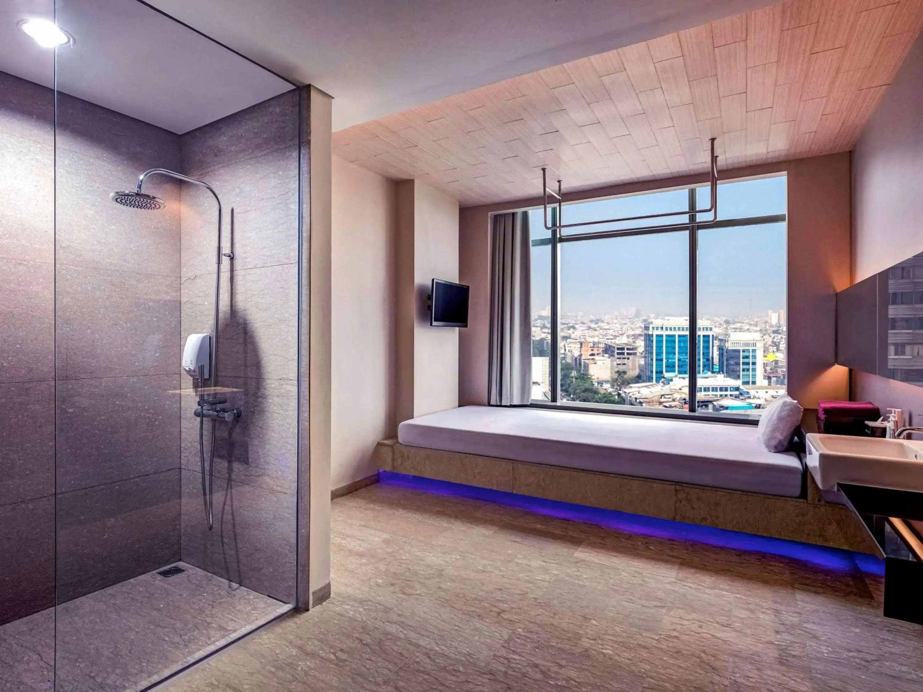 Sports, Bed in Grand Mercure Jakarta Harmoni Sports, Bed in Grand Mercure Jakarta Harmoni