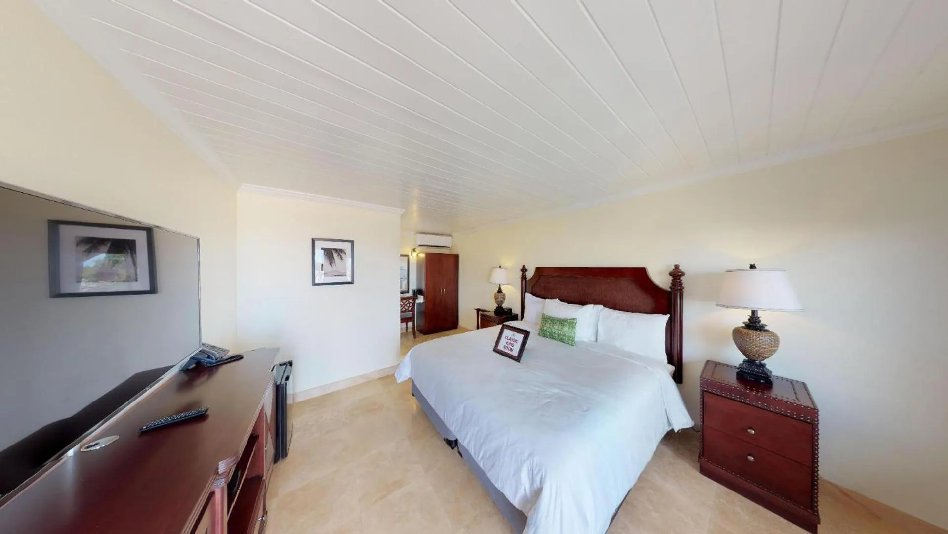 Bed in Company House Hotel St Croix