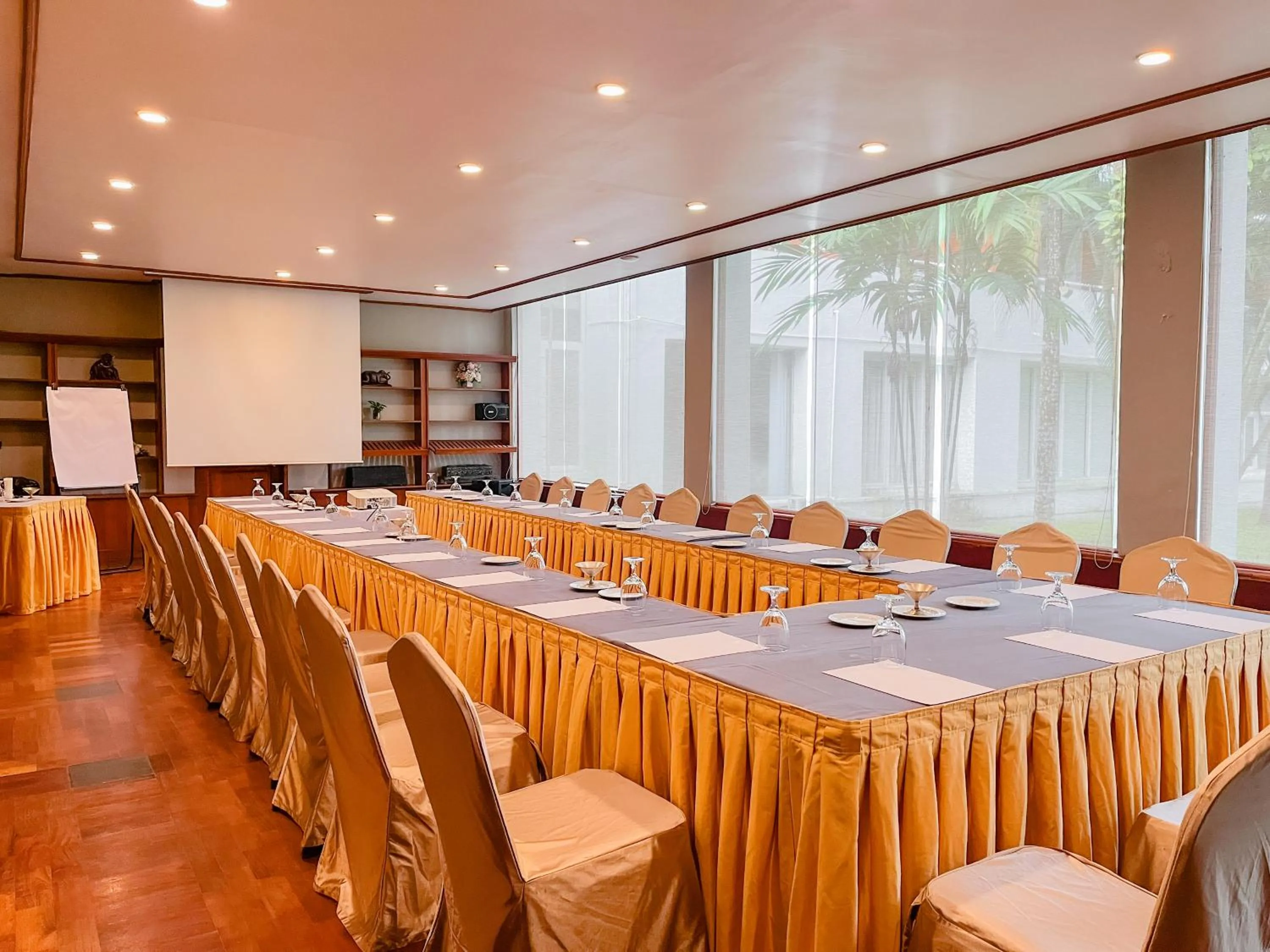 Meeting/conference room in Inya Lake Hotel Yangon