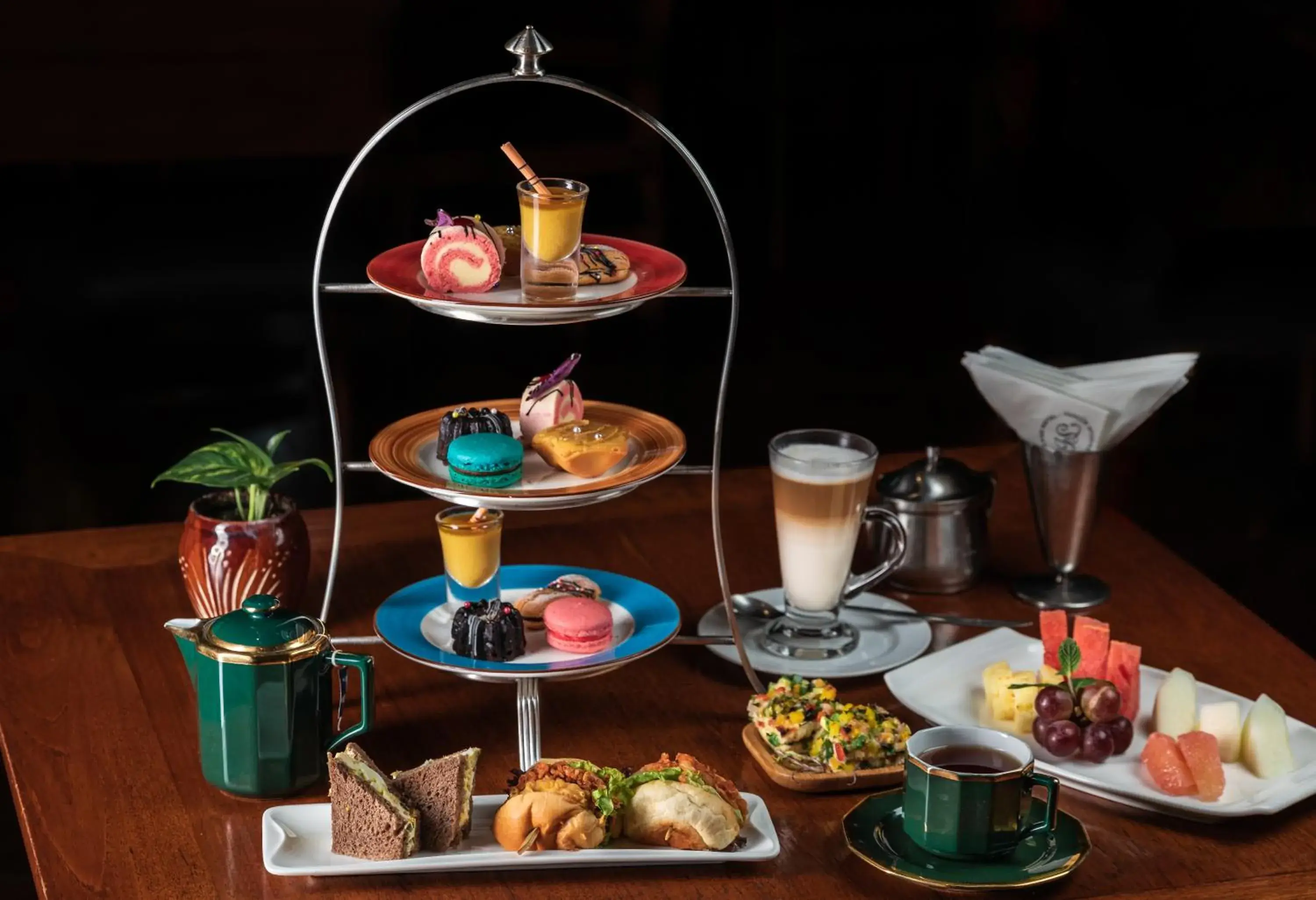 Restaurant/places to eat in Inya Lake Hotel Yangon Restaurant/places to eat in Inya Lake Hotel Yangon