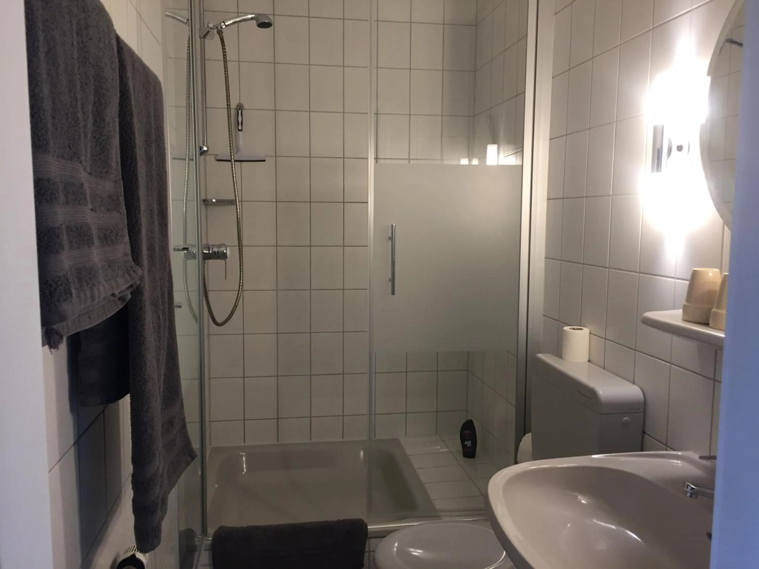 Shower in Hotel Wuelfers Gasthaus
