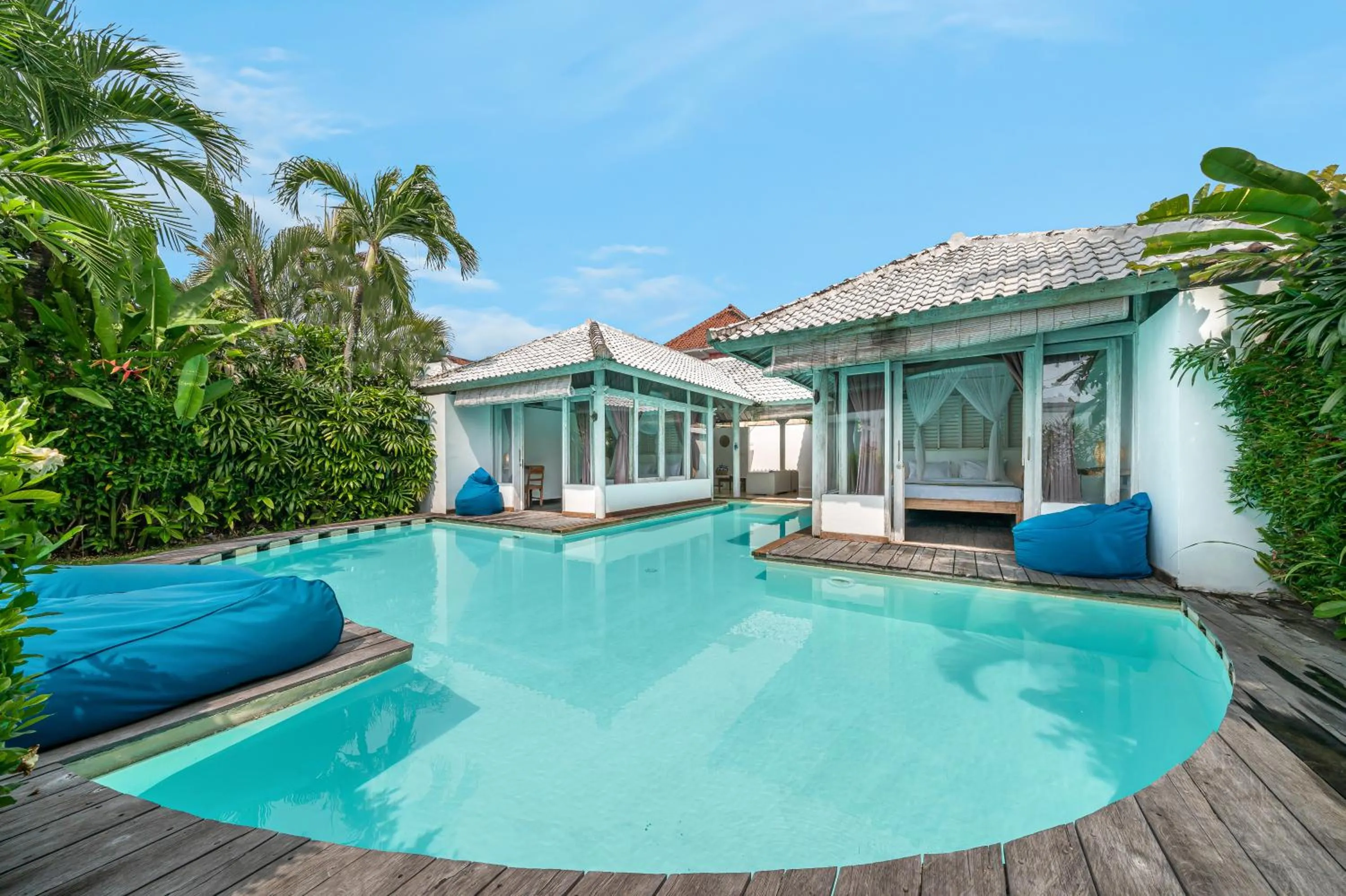 Villa Laksmana Hideaway 2 - Surrounded by water- 2bd villa with fantastic pool!