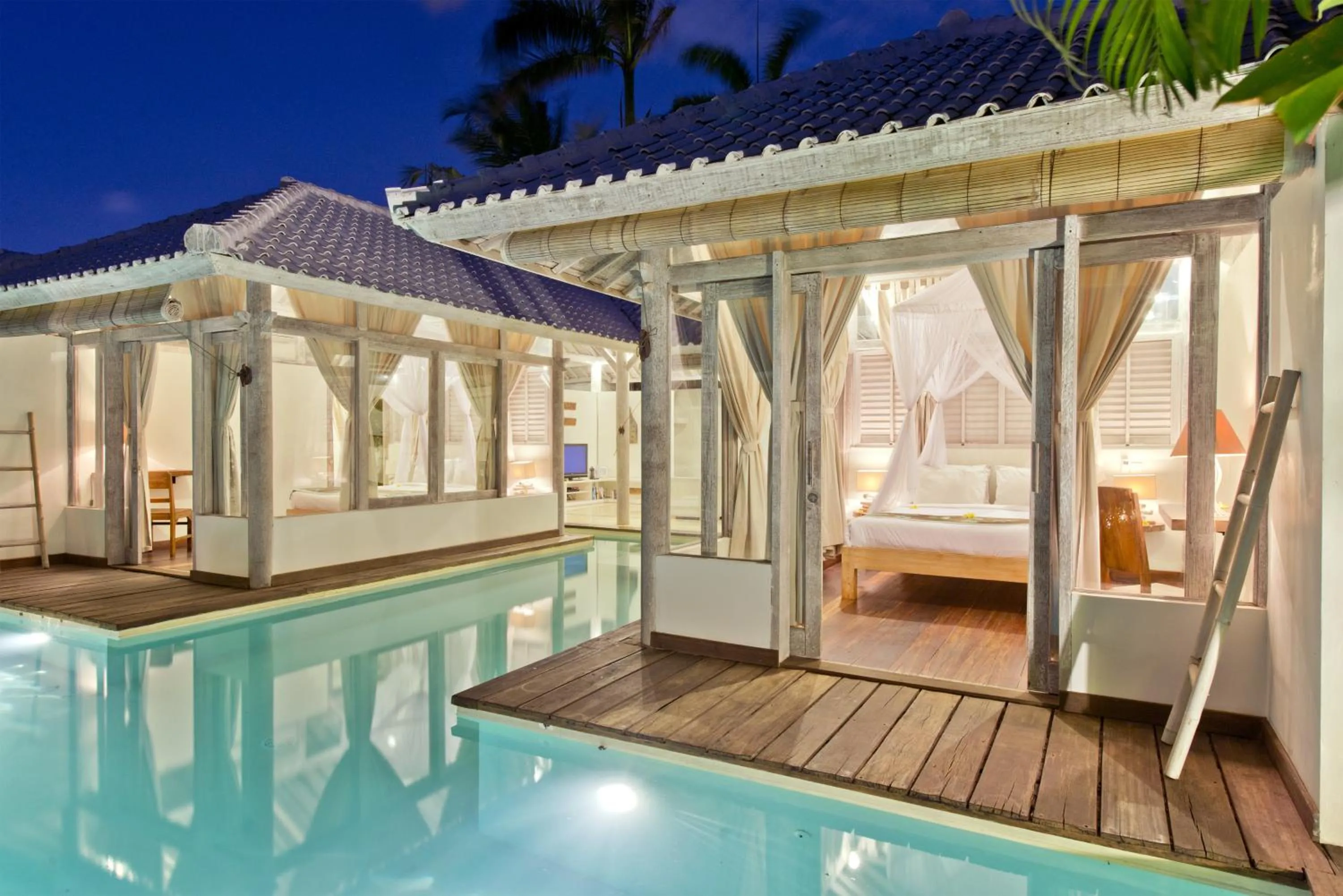 Villa Laksmana Hideaway 2 - Surrounded by water- 2bd villa with fantastic pool!