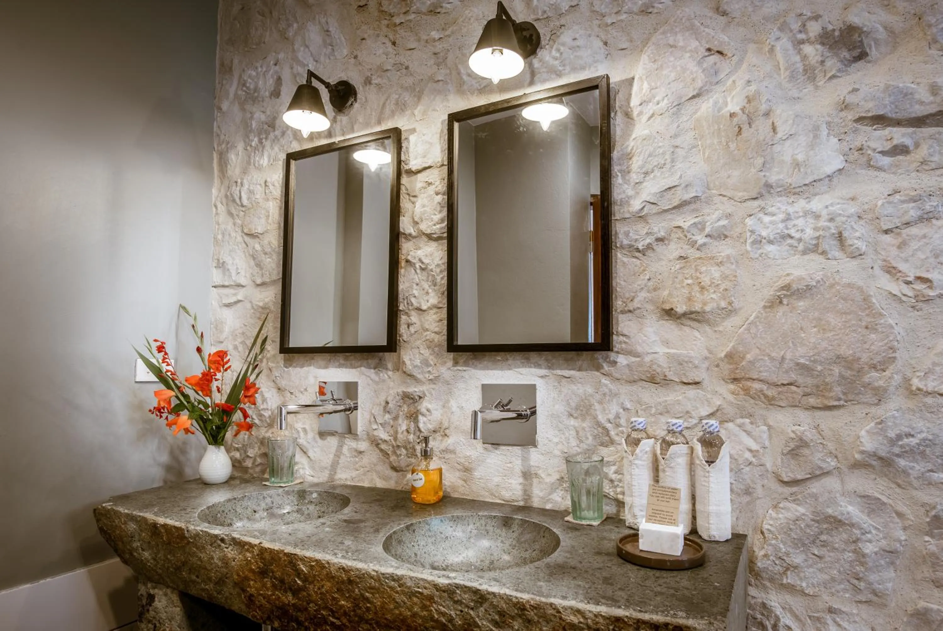 Bathroom in Topas Ecolodge