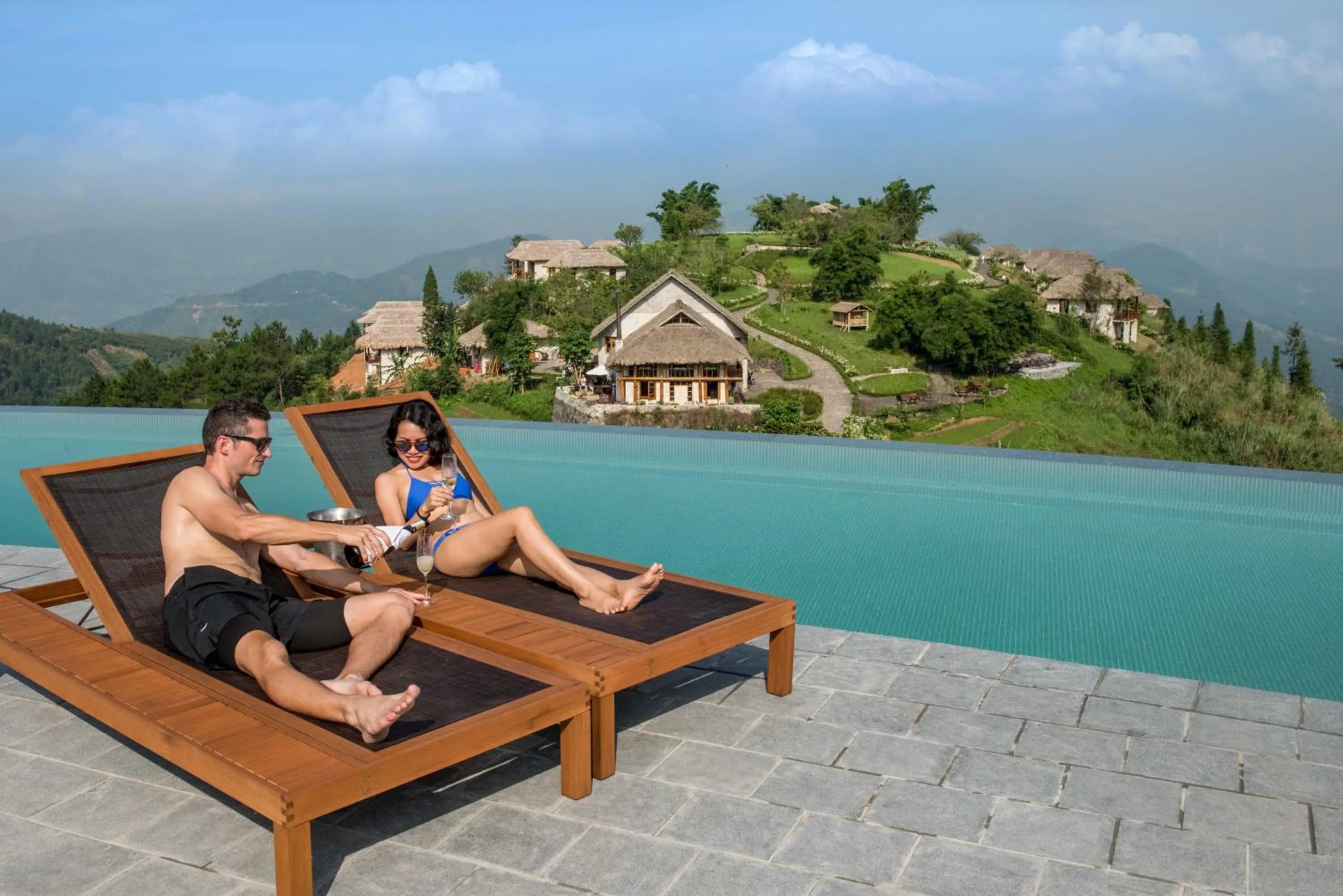 Swimming pool in Topas Ecolodge