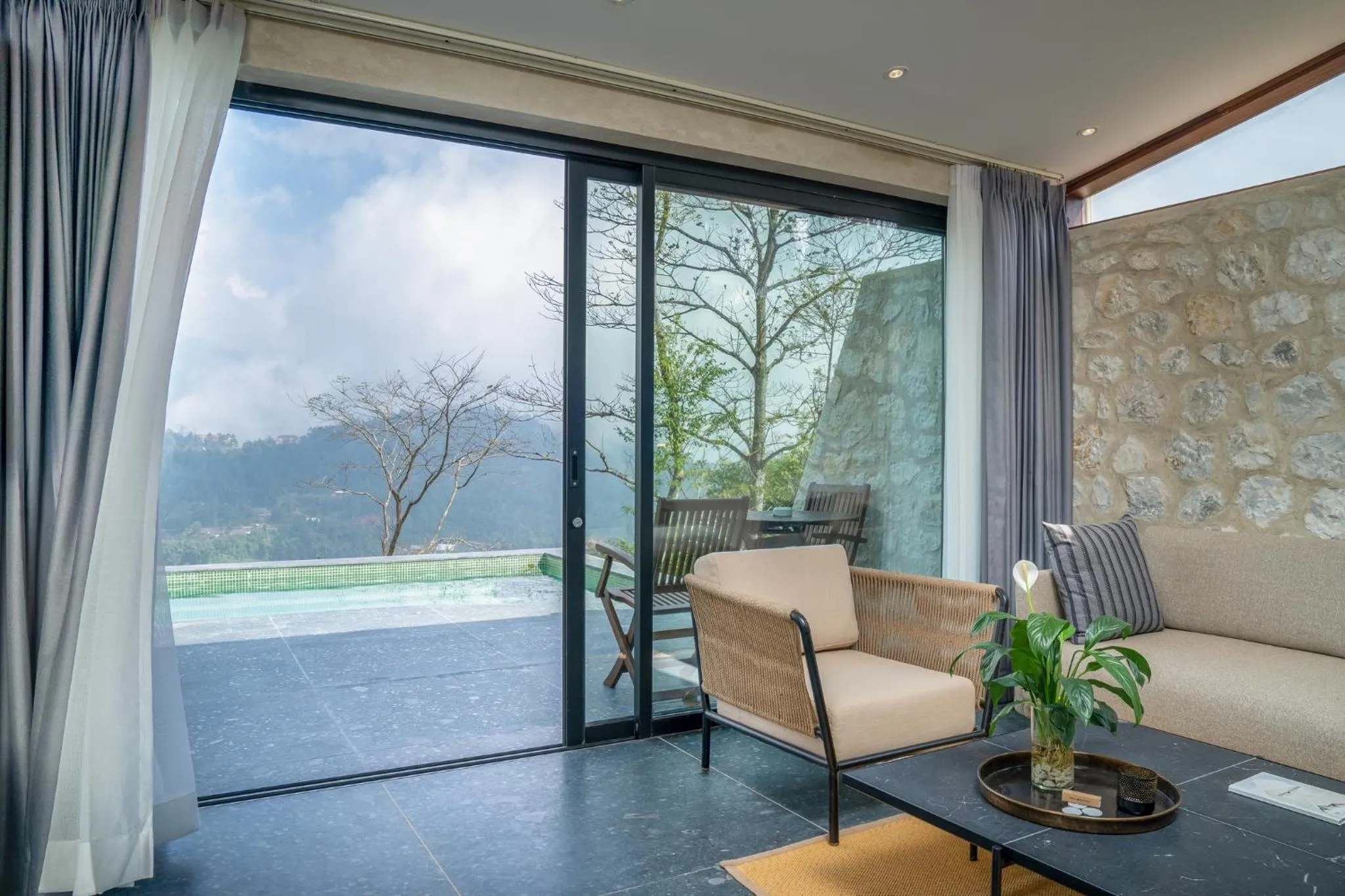 Living room in Topas Ecolodge