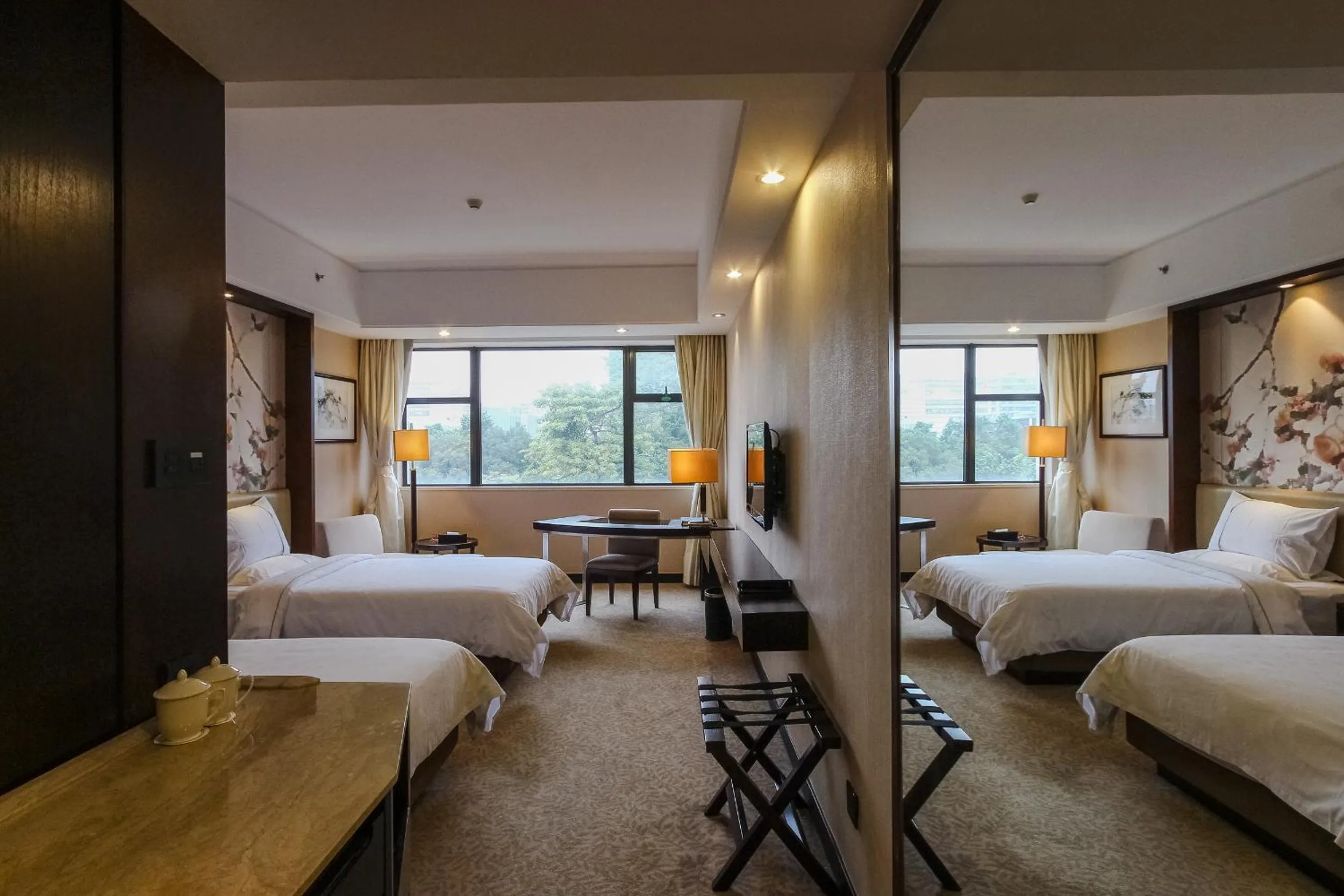 Day, Bed in Guangdong Yingbin Hotel