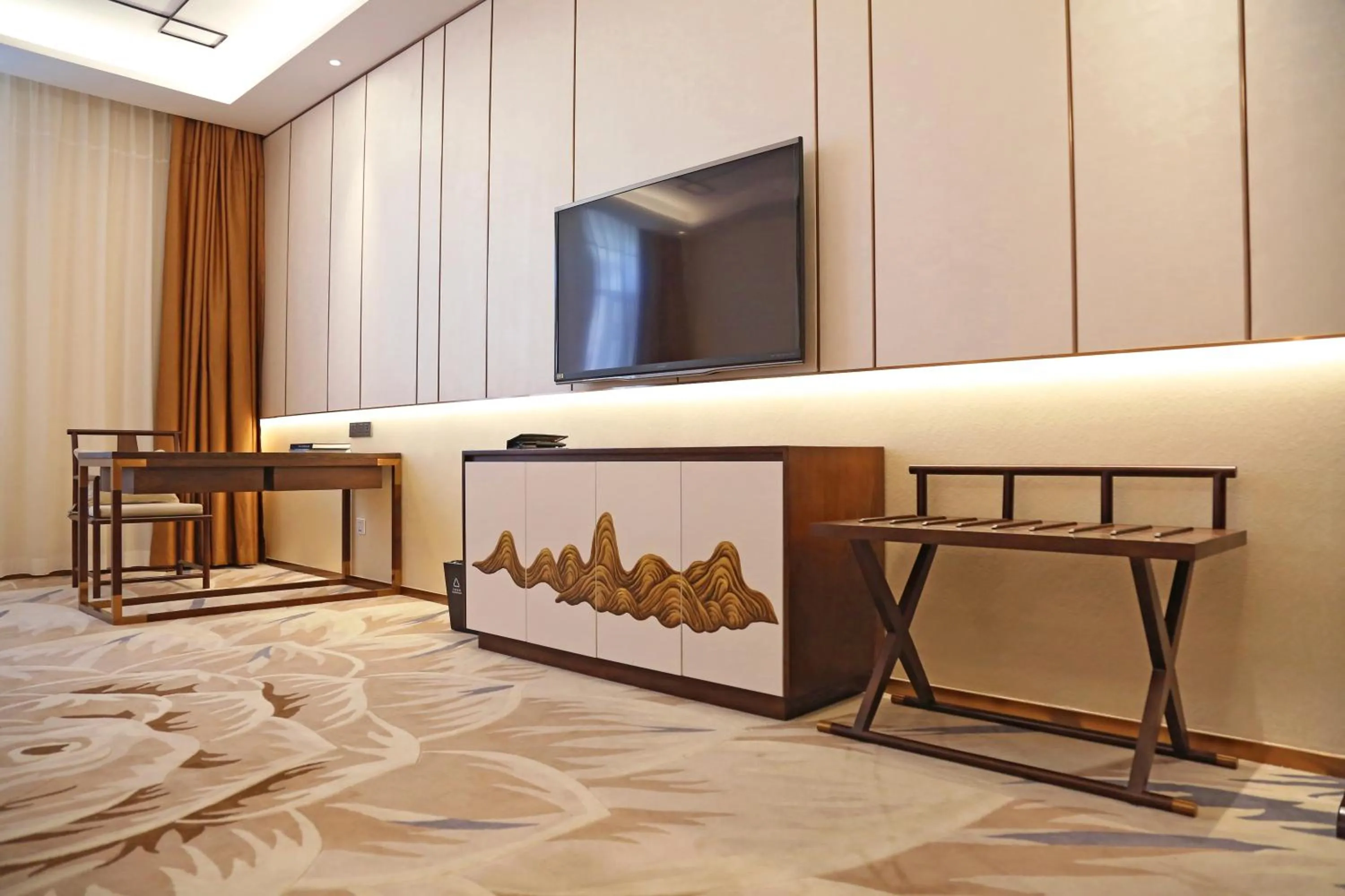 Bed in Guangdong Yingbin Hotel