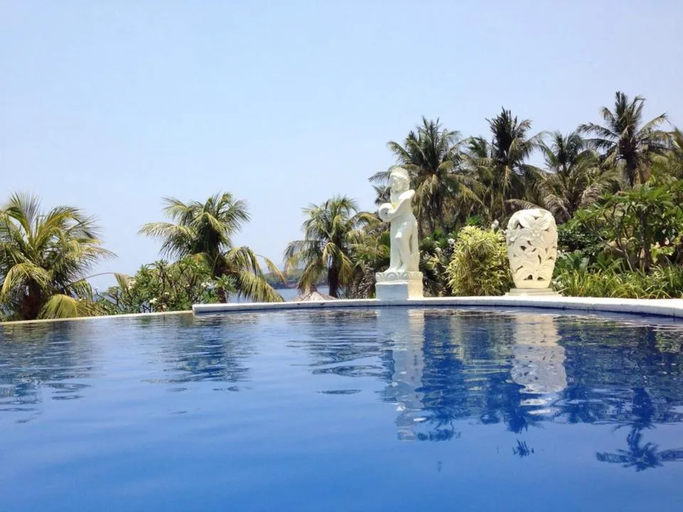 Swimming pool in Toyabali-Resort, Boutique Beach Villas