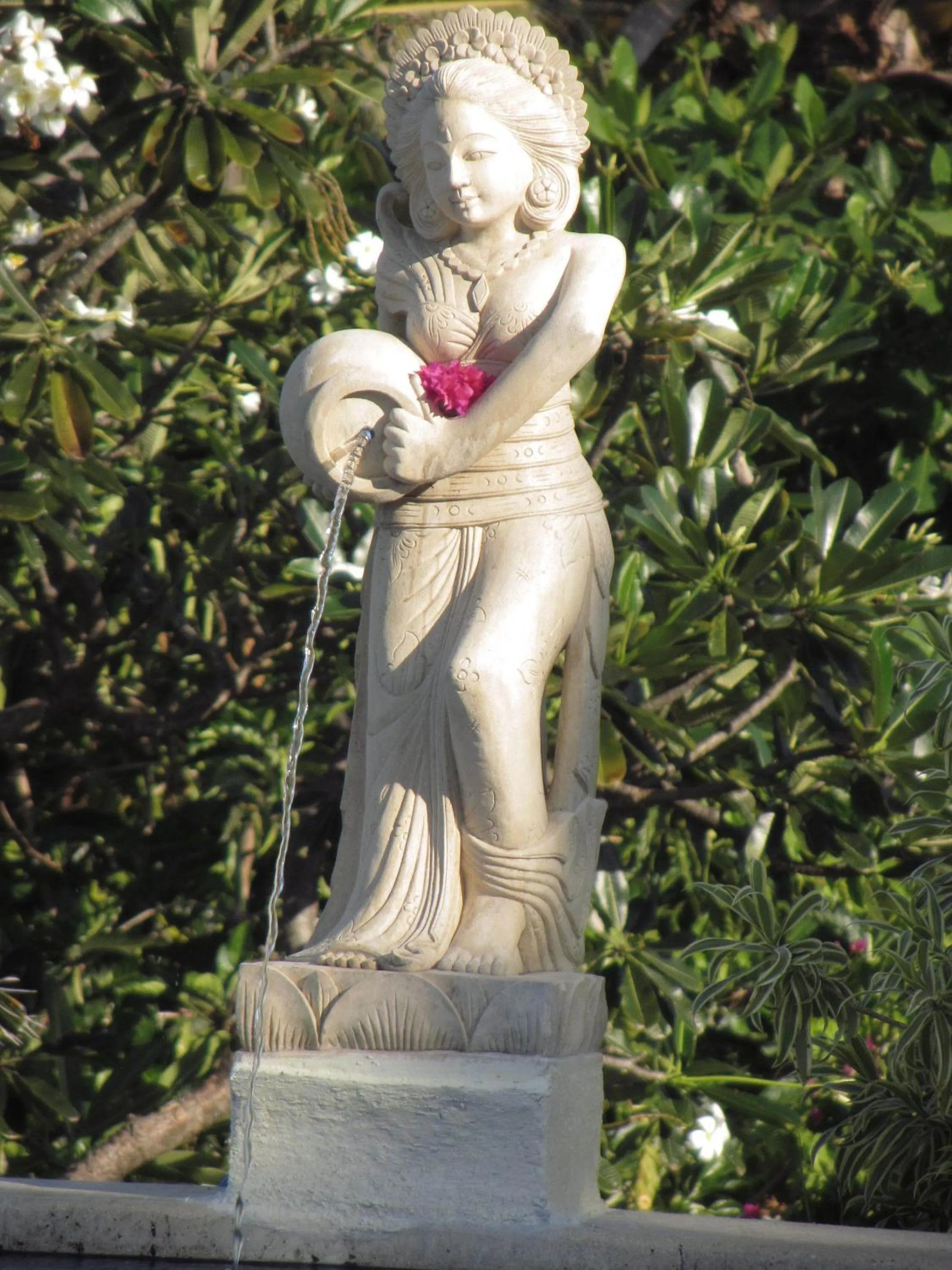 Swimming pool in Toyabali-Resort, Boutique Beach Villas