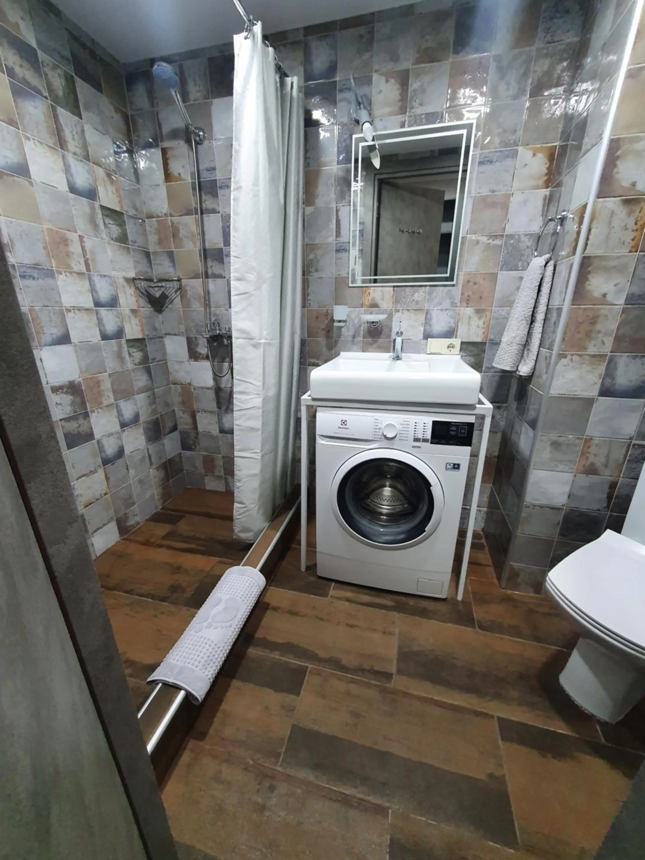 Frozen View New Gudauri