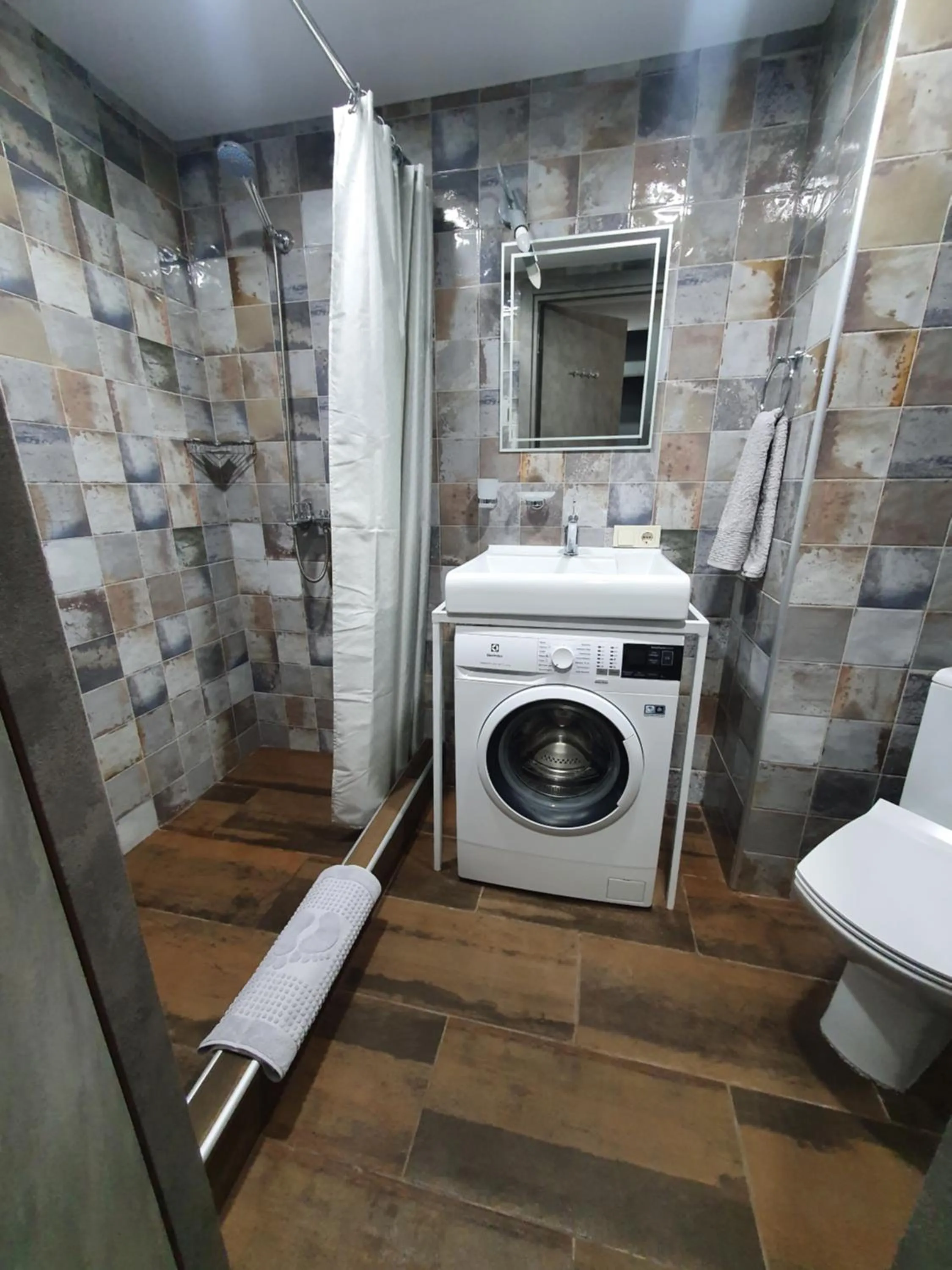 Frozen View New Gudauri