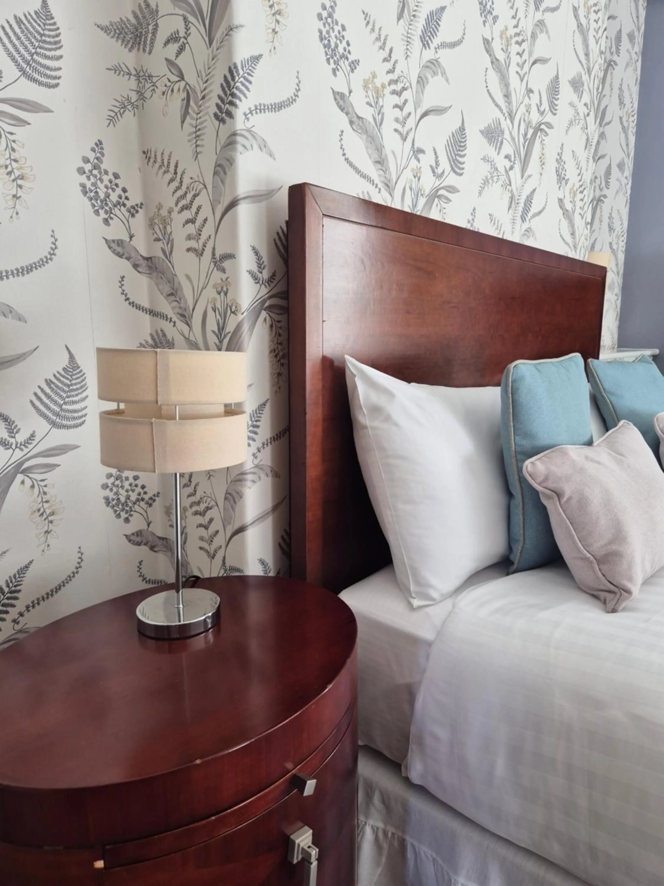 Bed in The Great Western Hotel