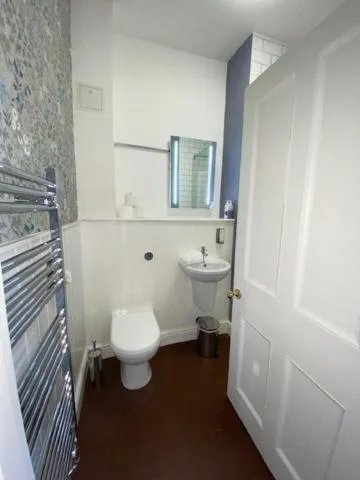 Bathroom in The Great Western Hotel