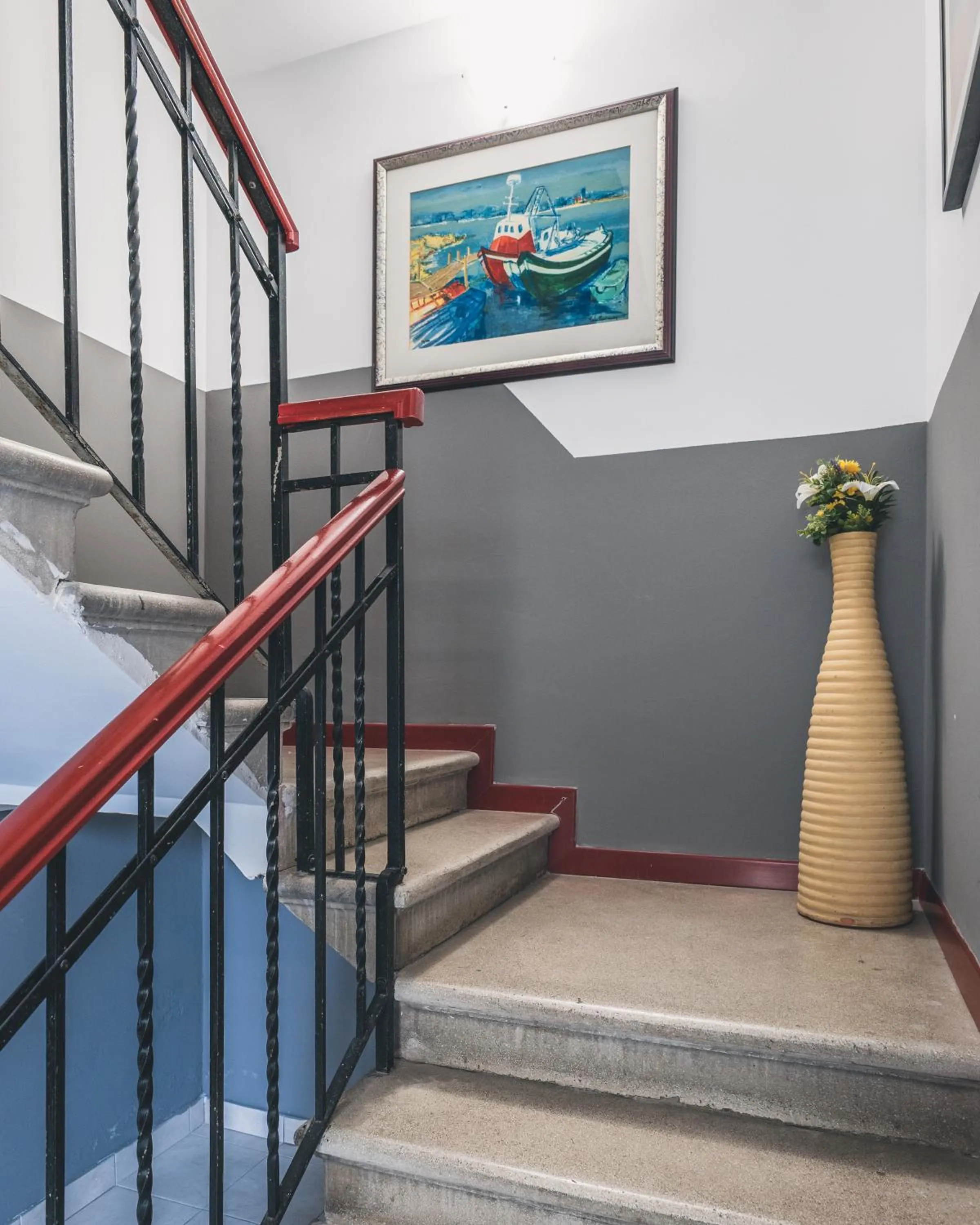 Bulldog Station Apartments with private WC, AC, TV