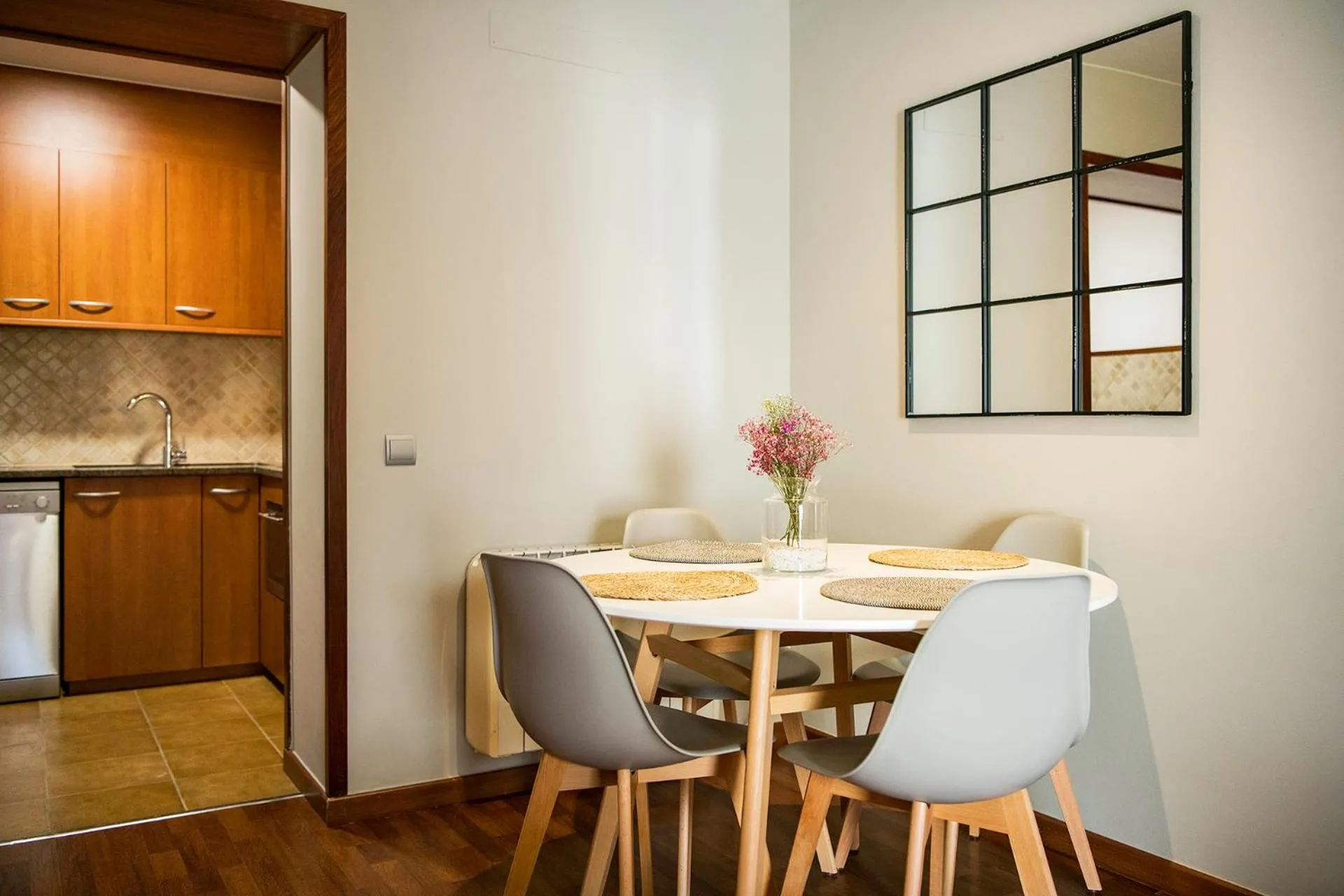 Kitchen or kitchenette in UP ROOMS BANYOLES