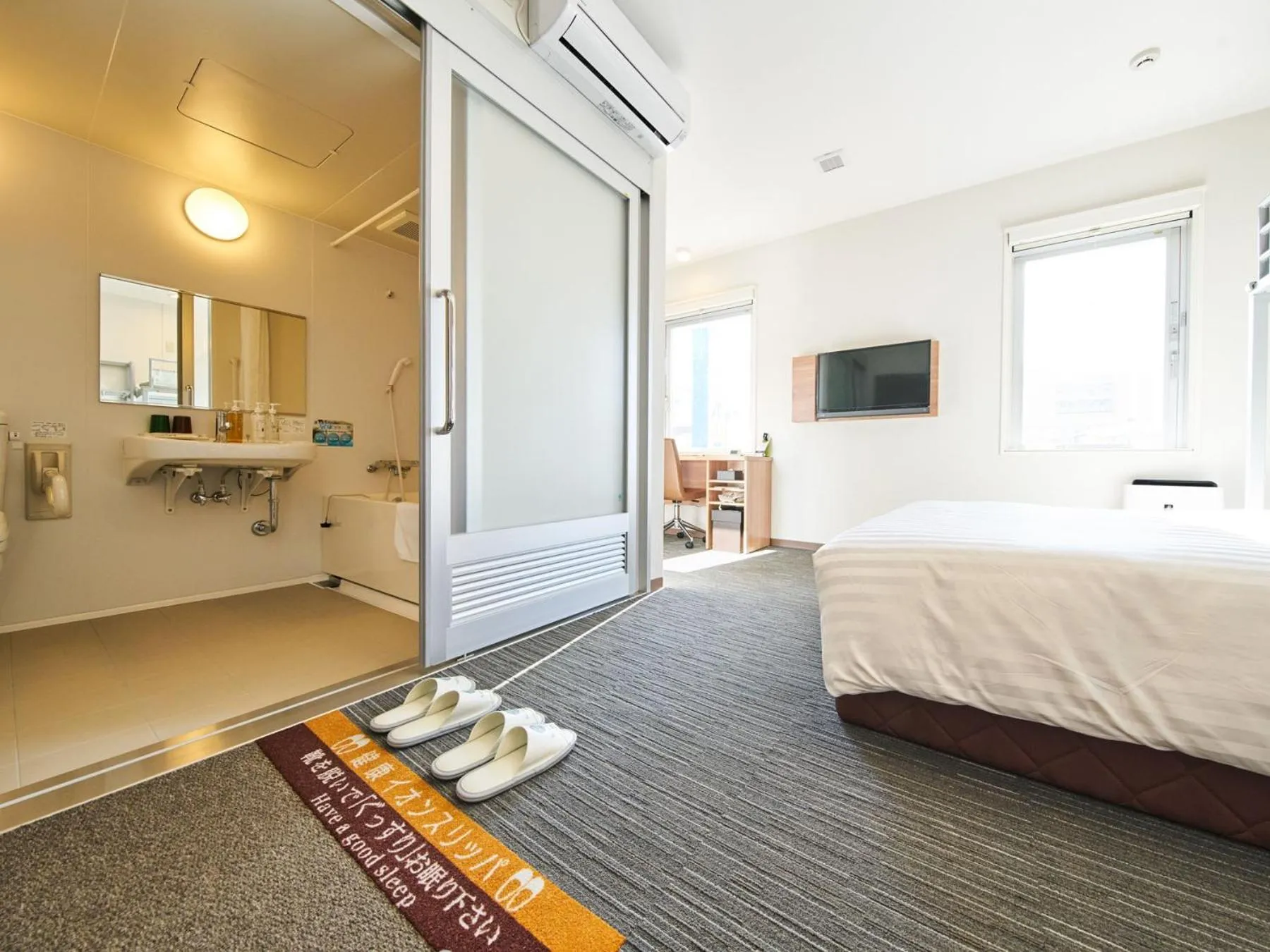 Photo of the whole room, Bed in Super Hotel Mihara Ekimae