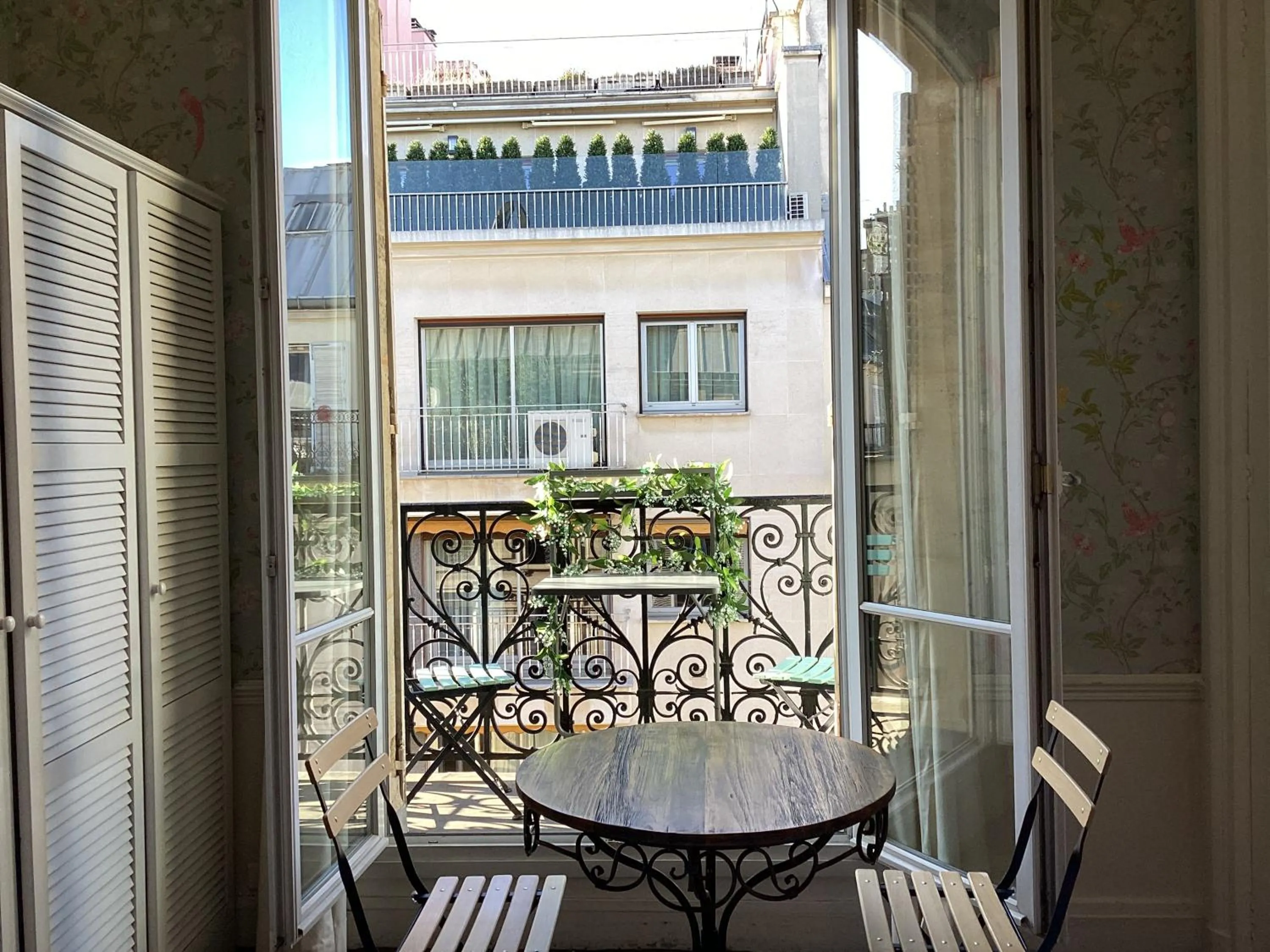 BED and BREAKFAST PARIS QUARTIER CHAMPS-ÉLYSÉES