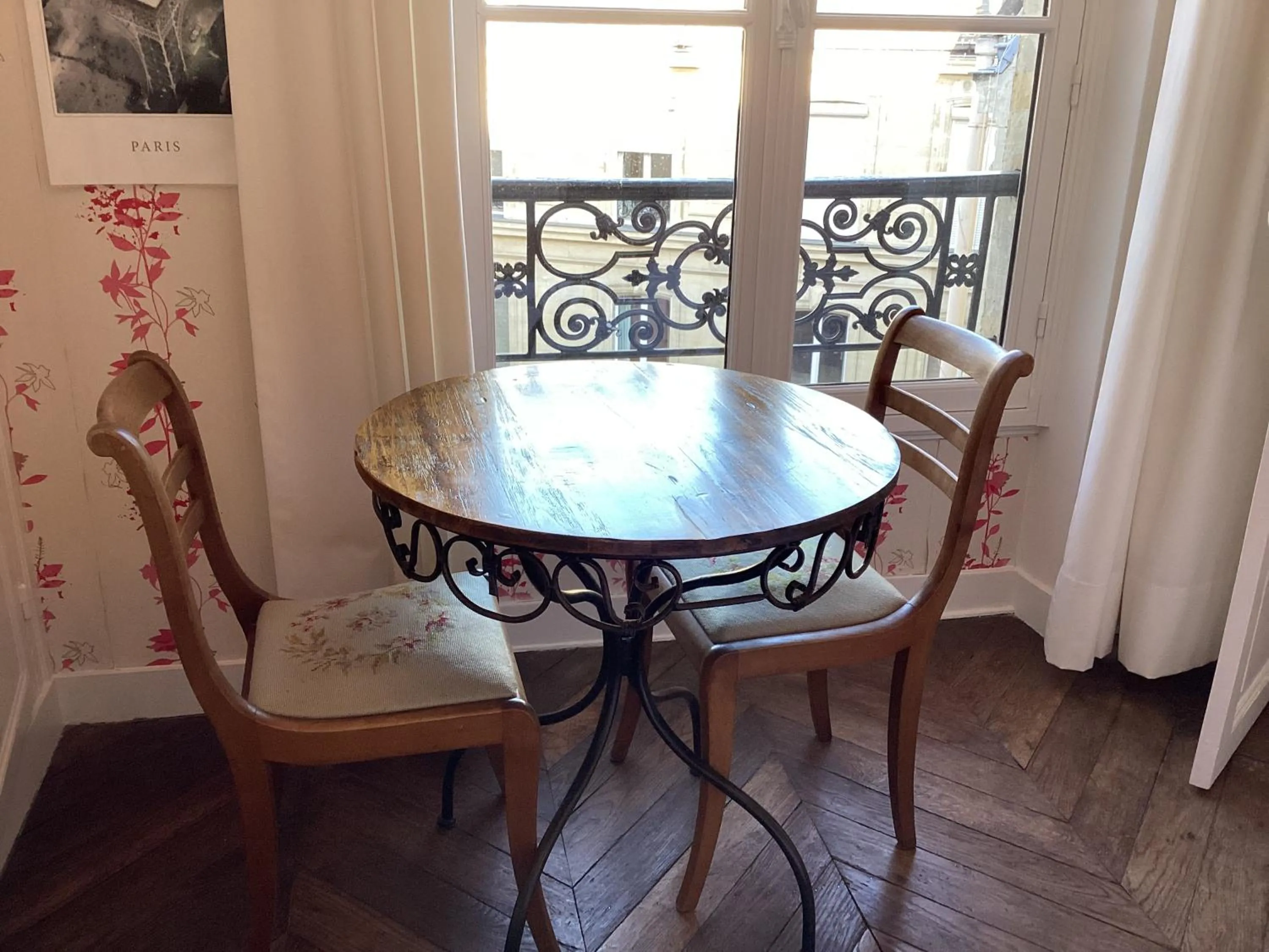 BED and BREAKFAST PARIS QUARTIER CHAMPS-ÉLYSÉES