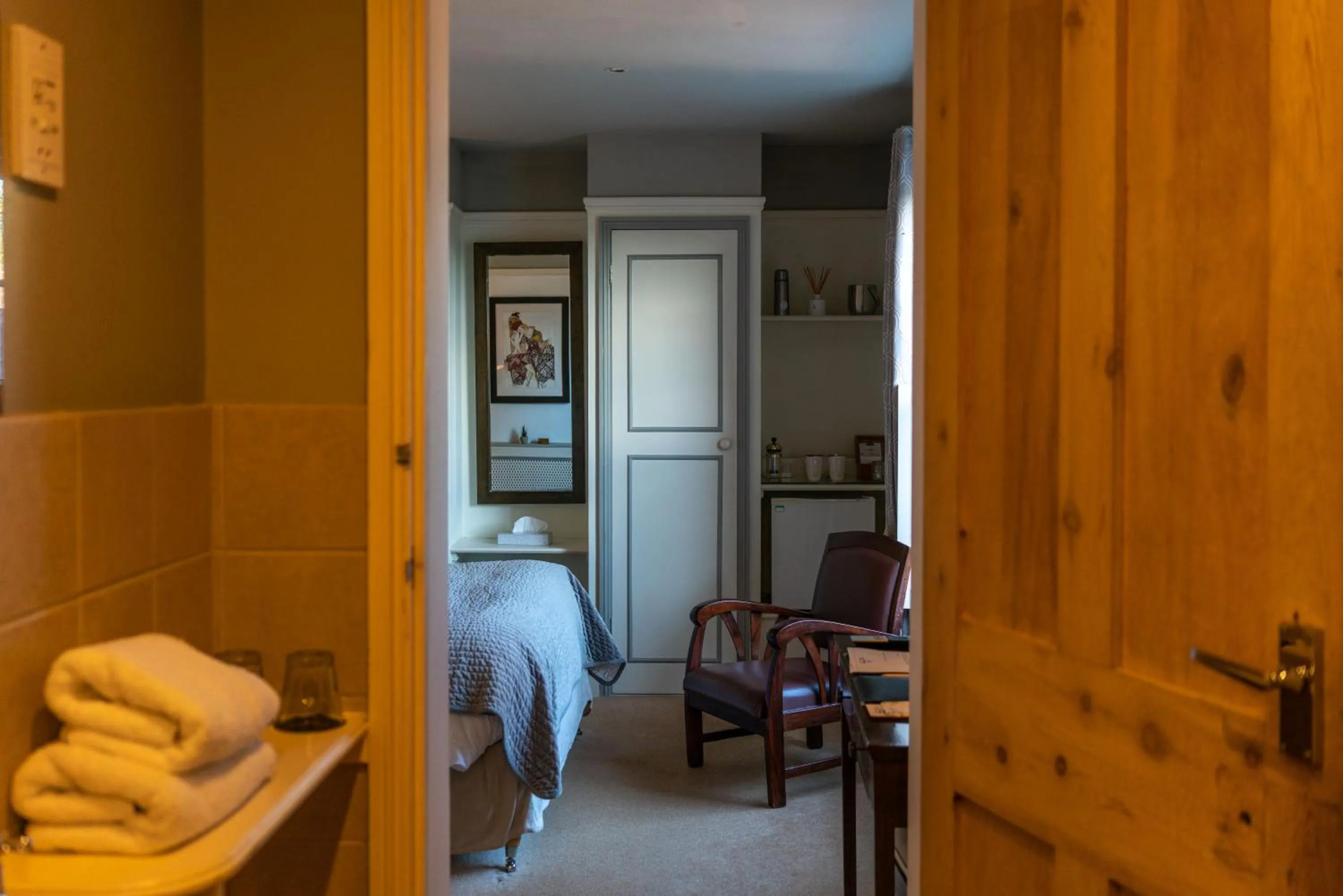 Bedroom, Bed in The Royal Oak Inn