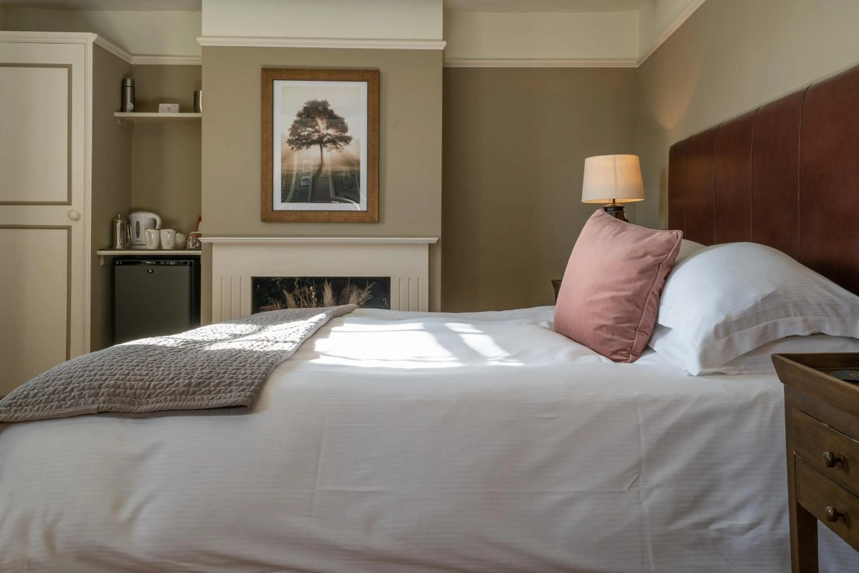 Bed in The Royal Oak Inn