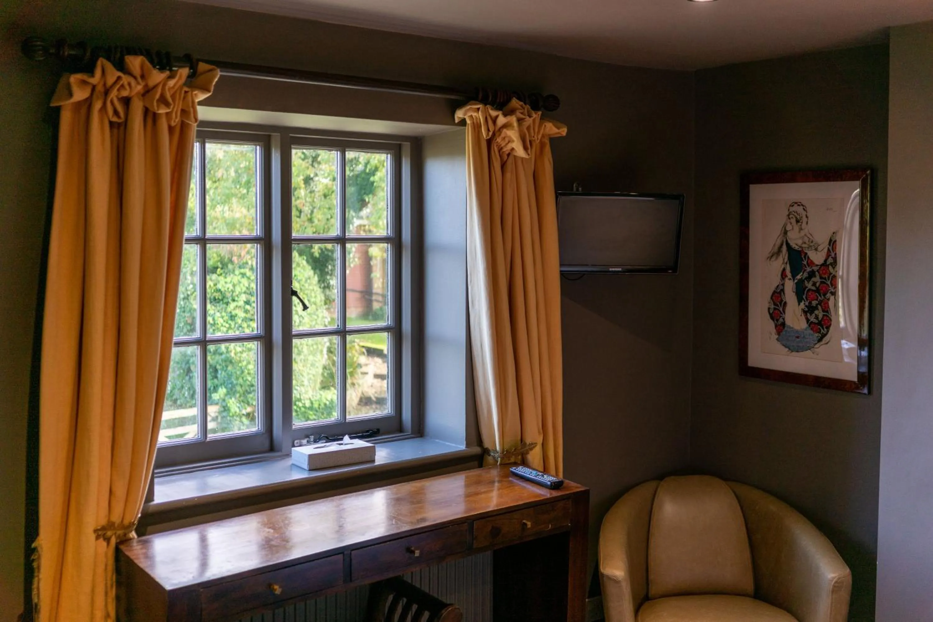 Living room in The Royal Oak Inn