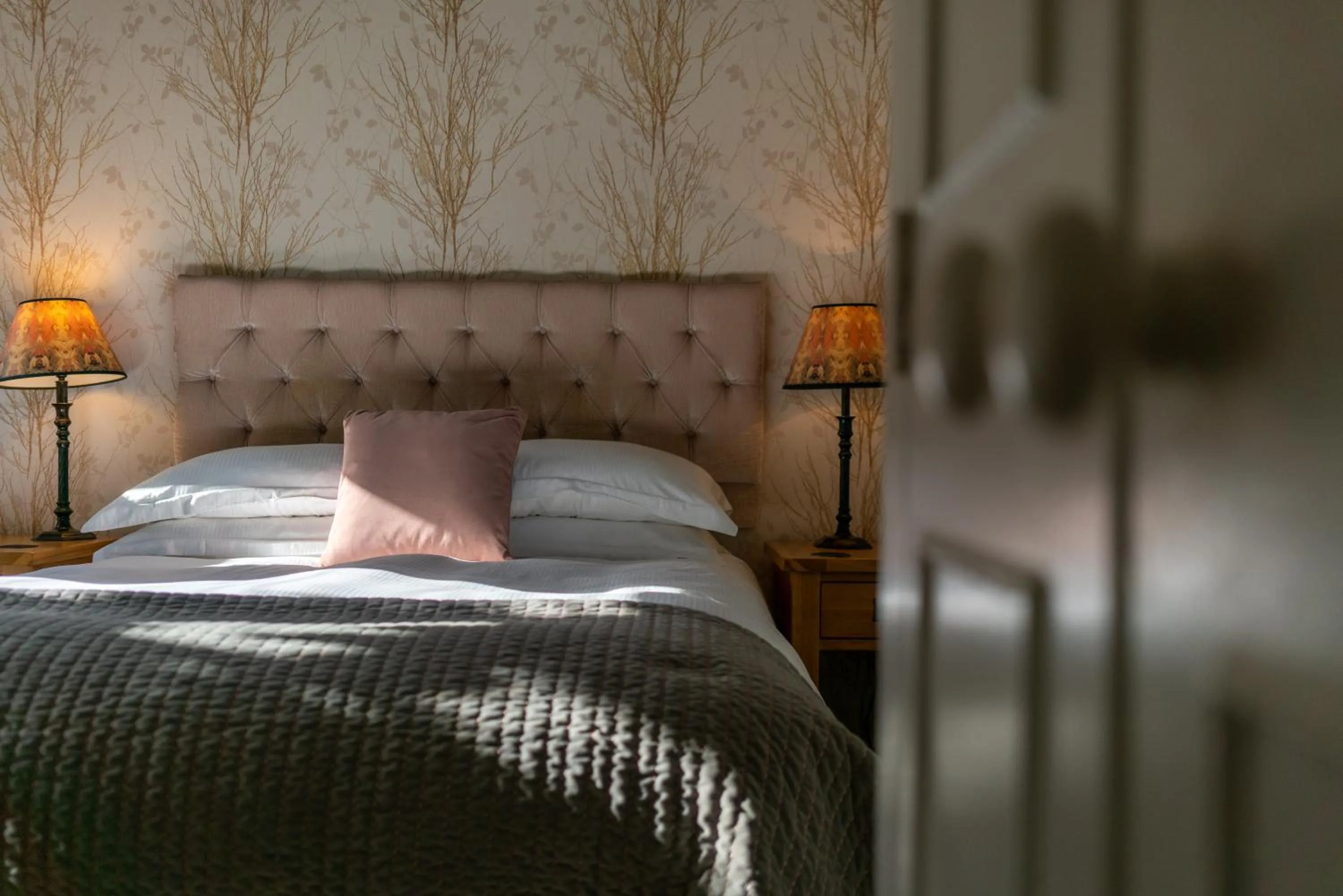 Bedroom, Bed in The Royal Oak Inn