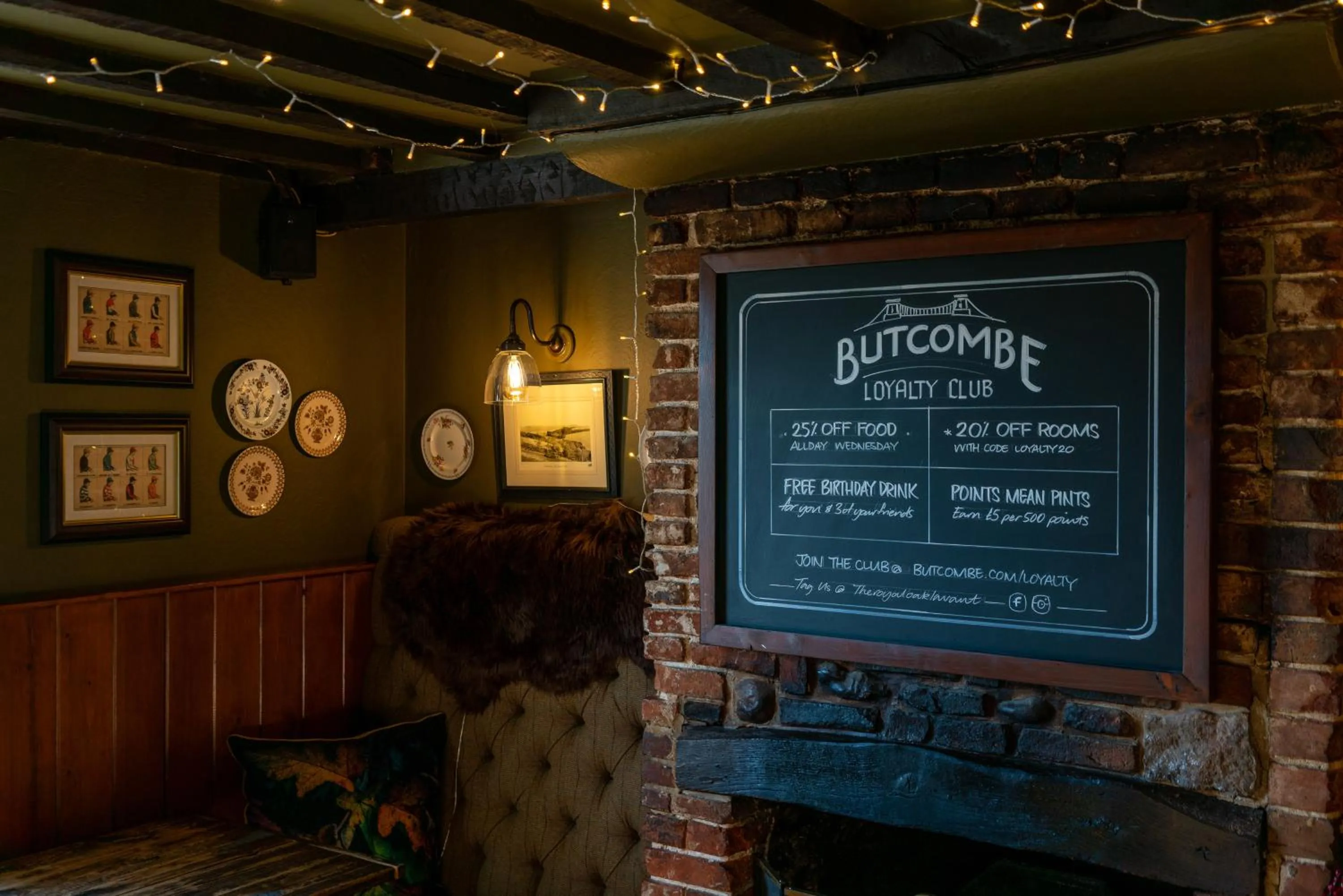 Property logo or sign in The Royal Oak Inn