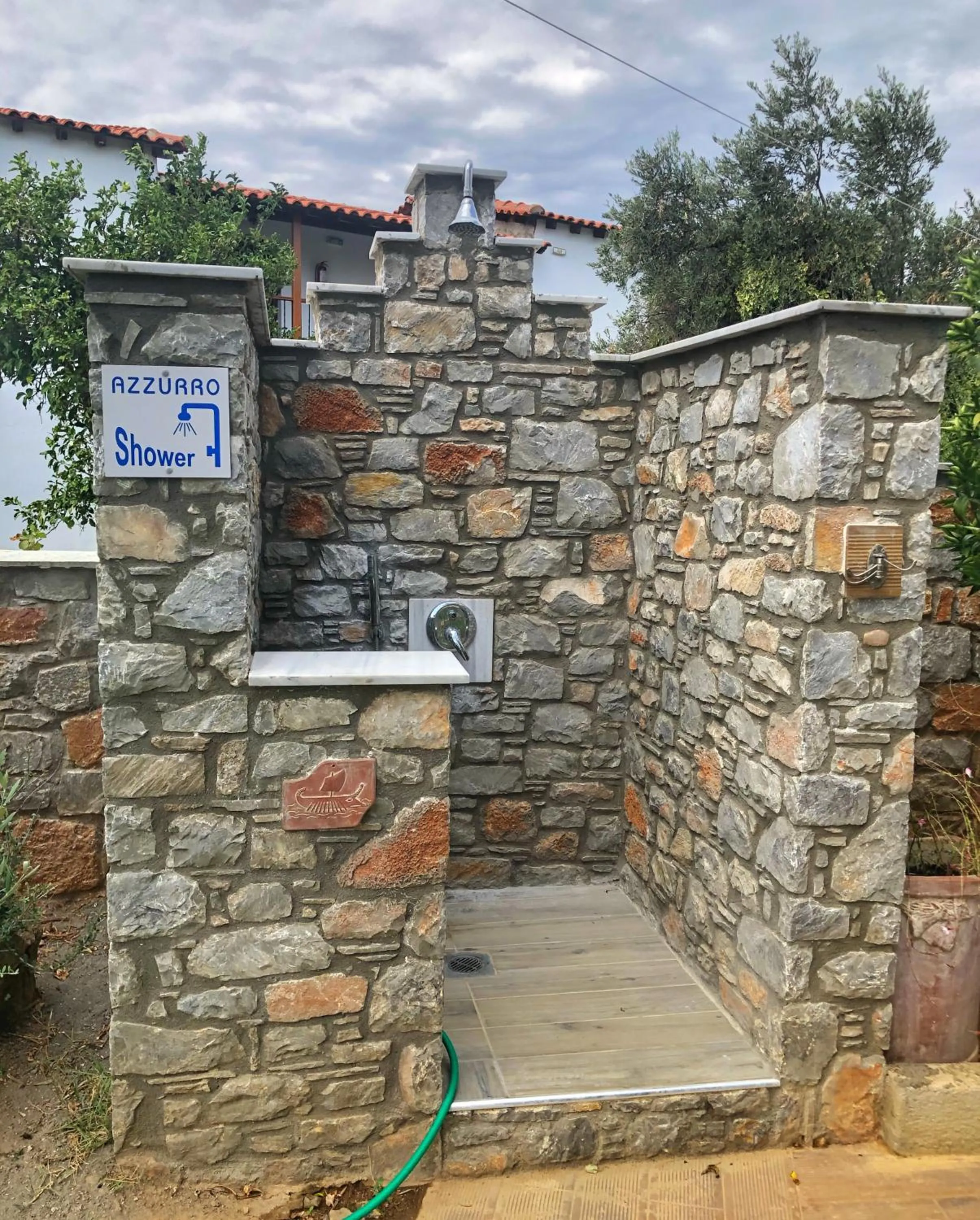 Property building in Azzurro