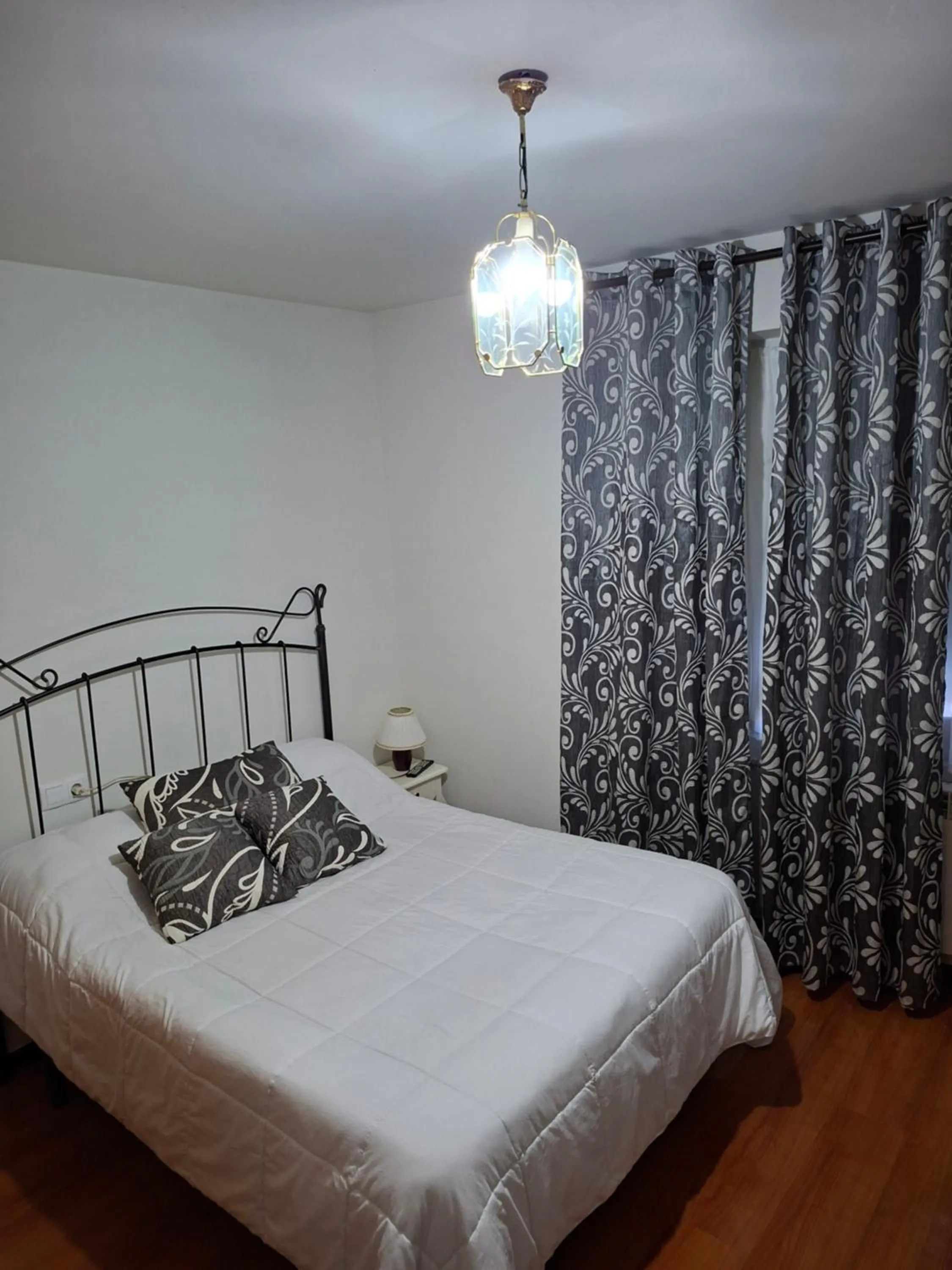 Bed in Apartahotel portal de leon