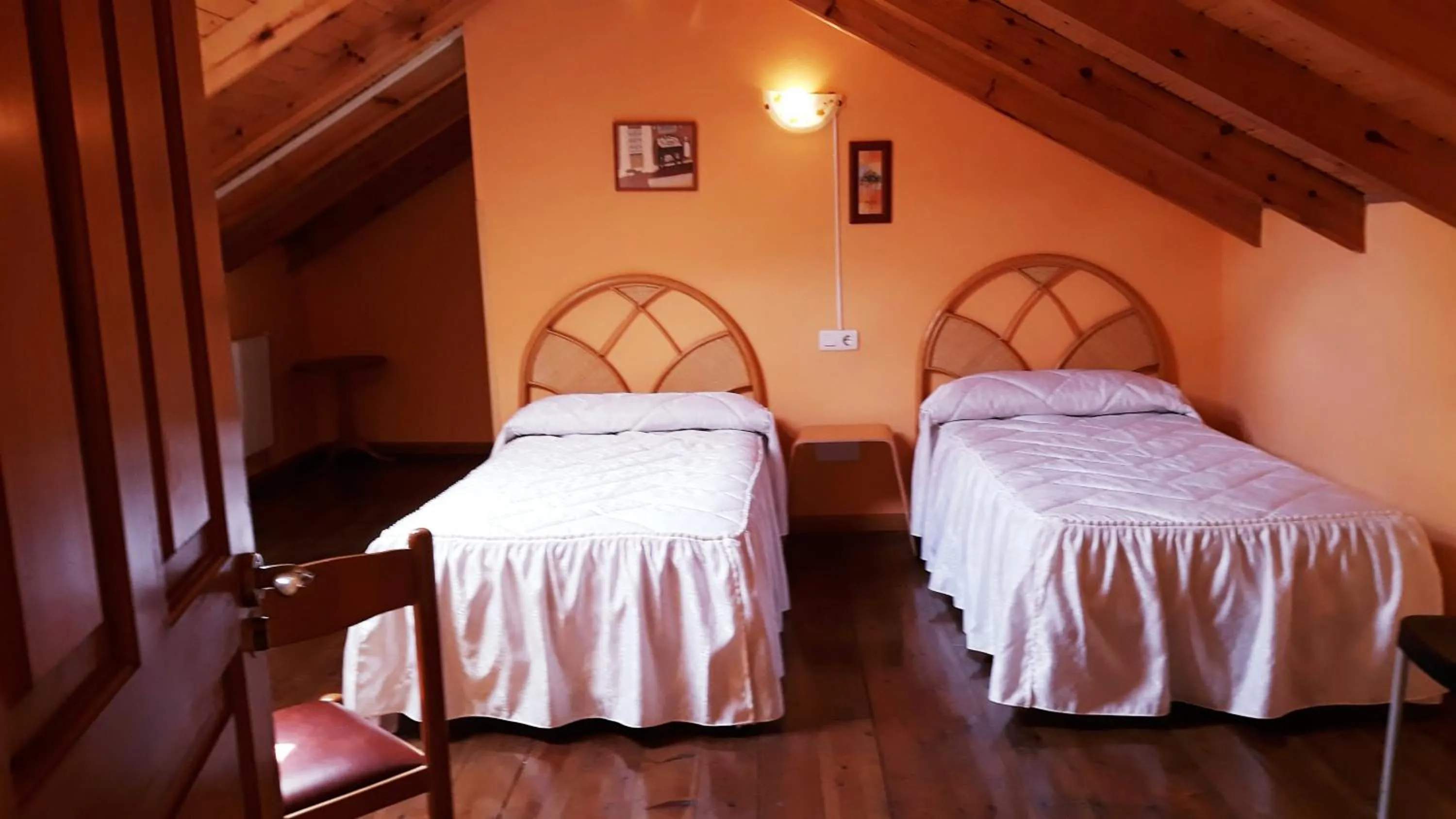 Photo of the whole room, Bed in Apartahotel portal de leon