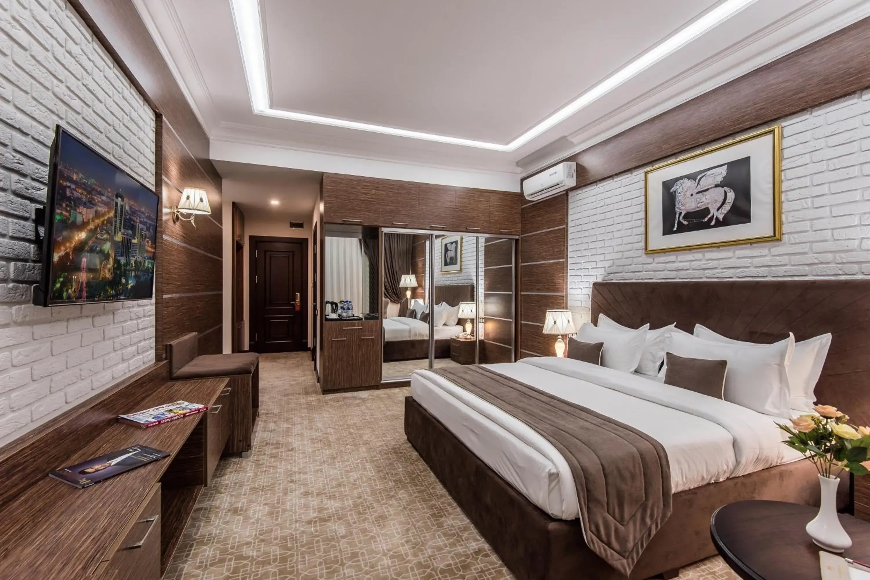 Suite with City View - single occupancy in The Royal Mezbon Hotel & SPA Suite with City View - single occupancy in The Royal Mezbon Hotel & SPA