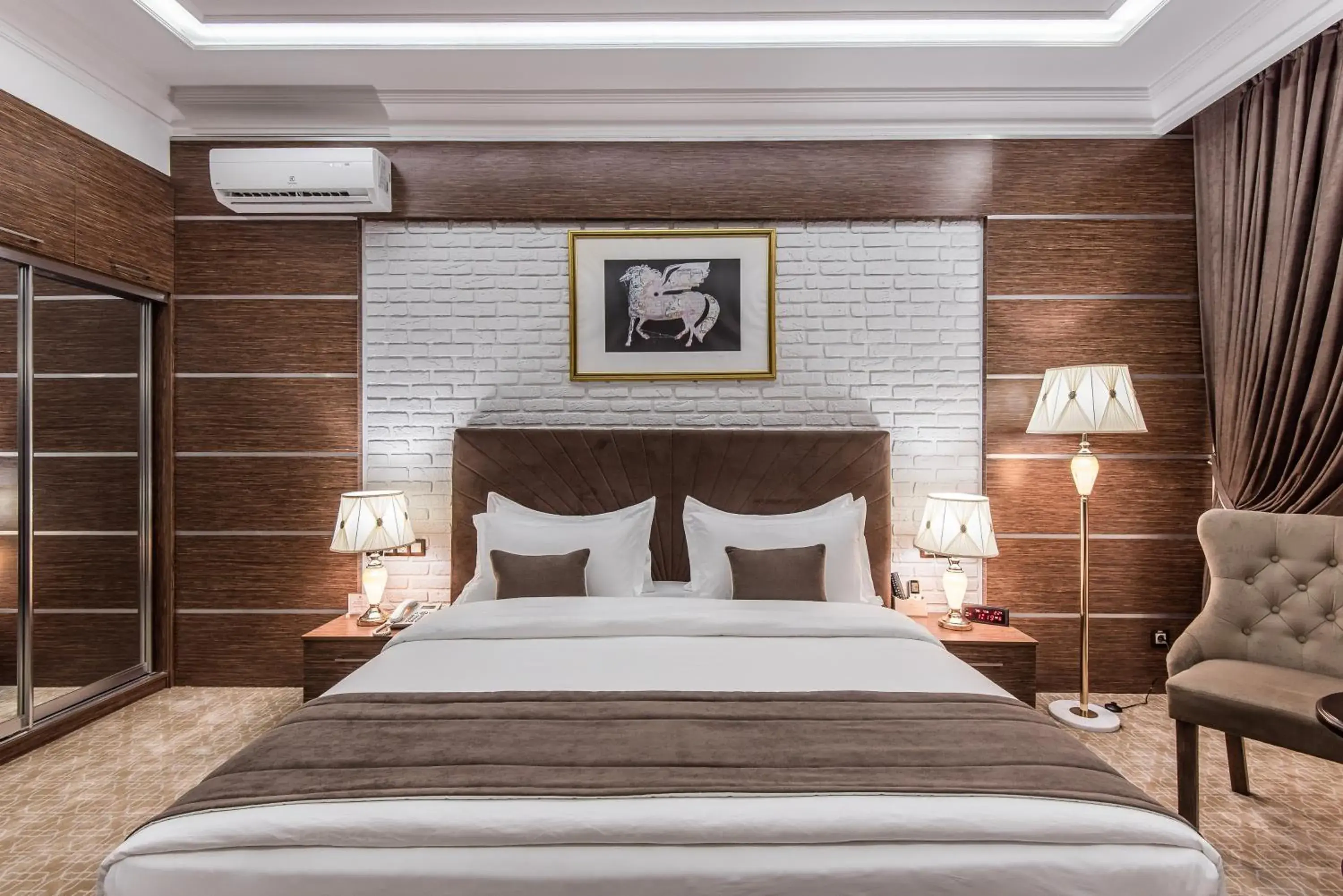 Suite with City View - single occupancy in The Royal Mezbon Hotel & SPA Suite with City View - single occupancy in The Royal Mezbon Hotel & SPA