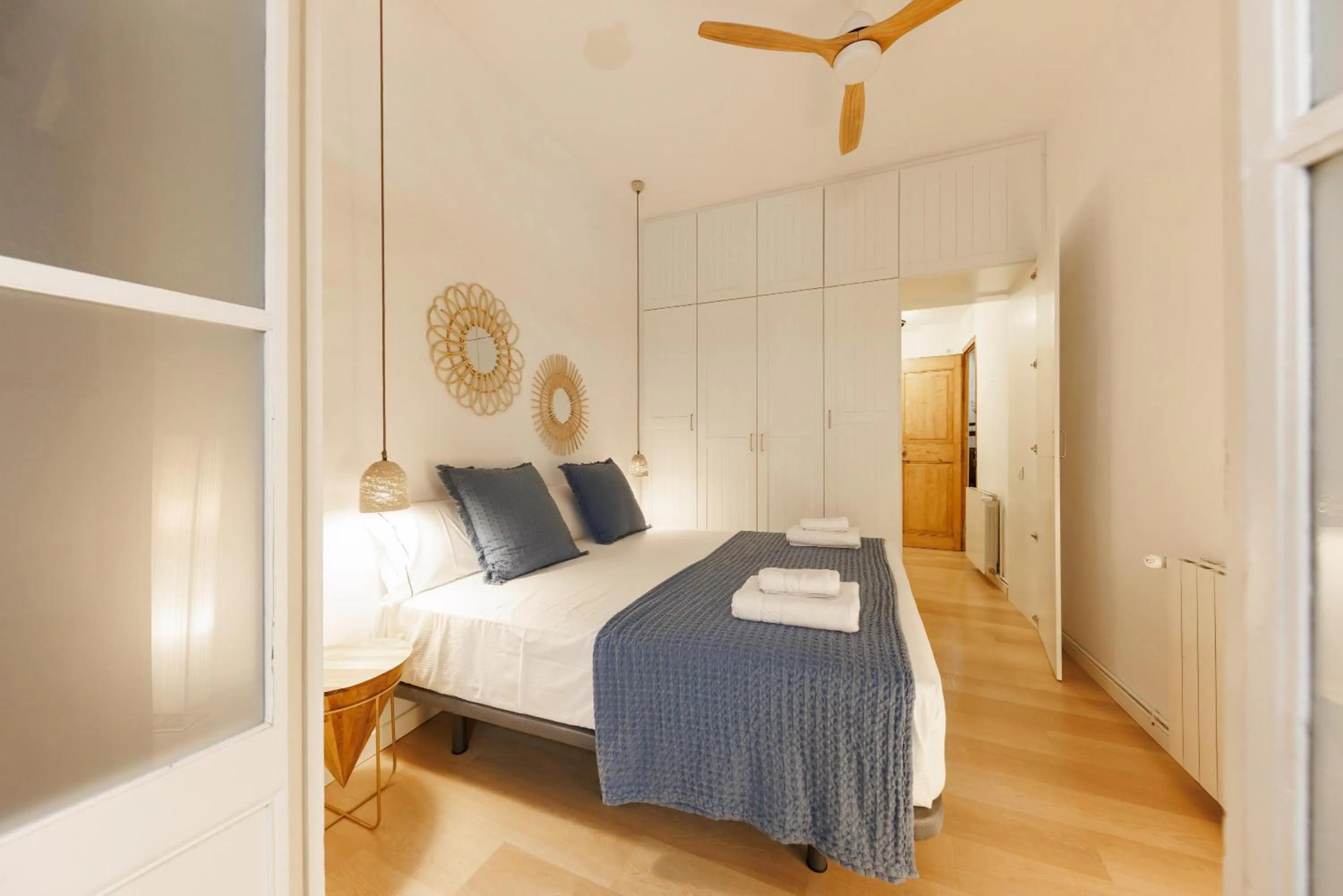 Bed in Bravissimo Plaça del Vi, Authentic Historic Apartment