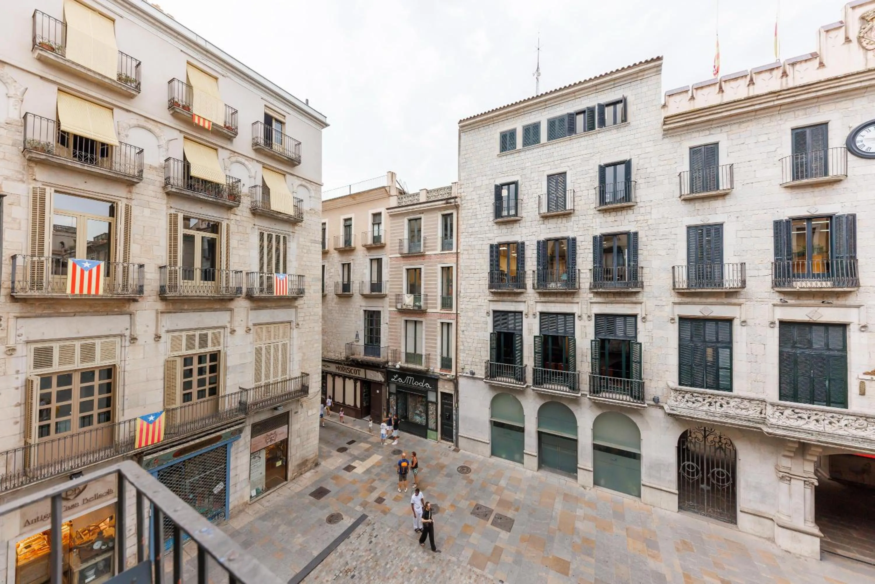 Neighbourhood in Bravissimo Plaça del Vi, Authentic Historic Apartment