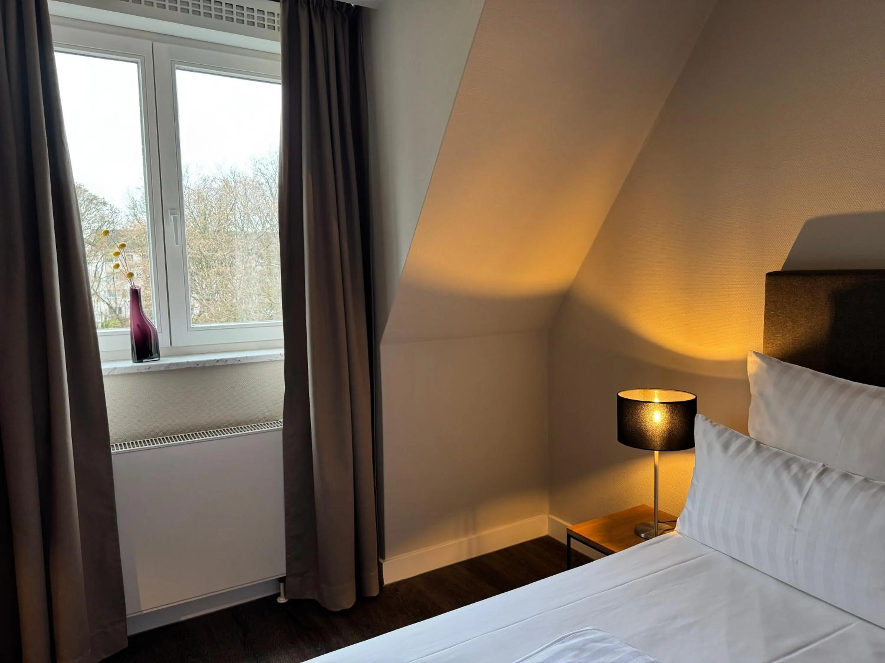 Photo of the whole room, Bed in Auszeit Hotel Hamburg