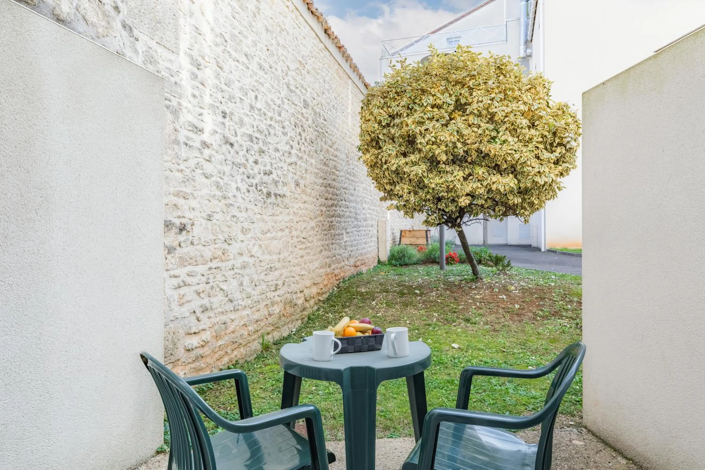 Patio in Appart'City Confort Niort Centre