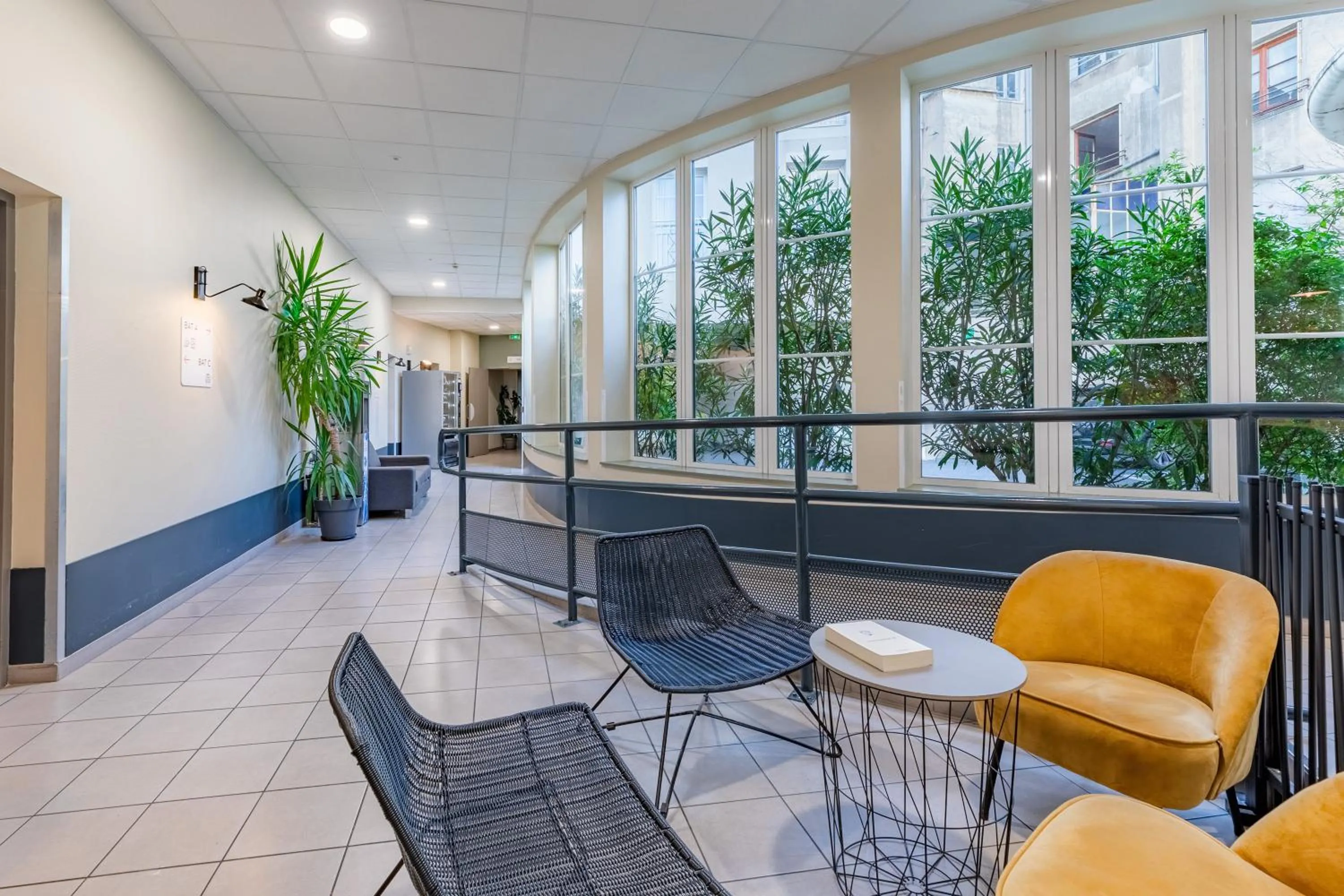 Lobby or reception in Appart'City Confort Niort Centre