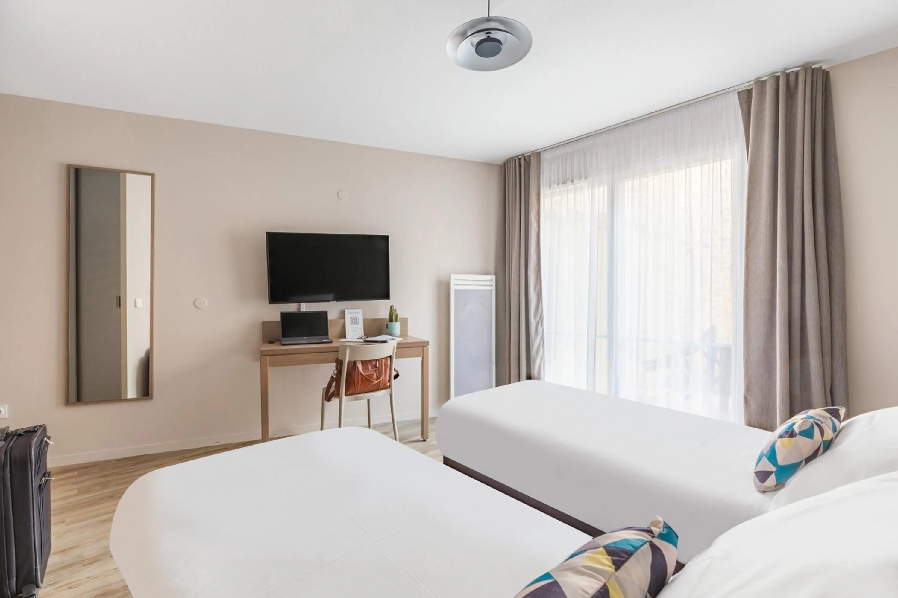 Bed in Appart'City Confort Niort Centre