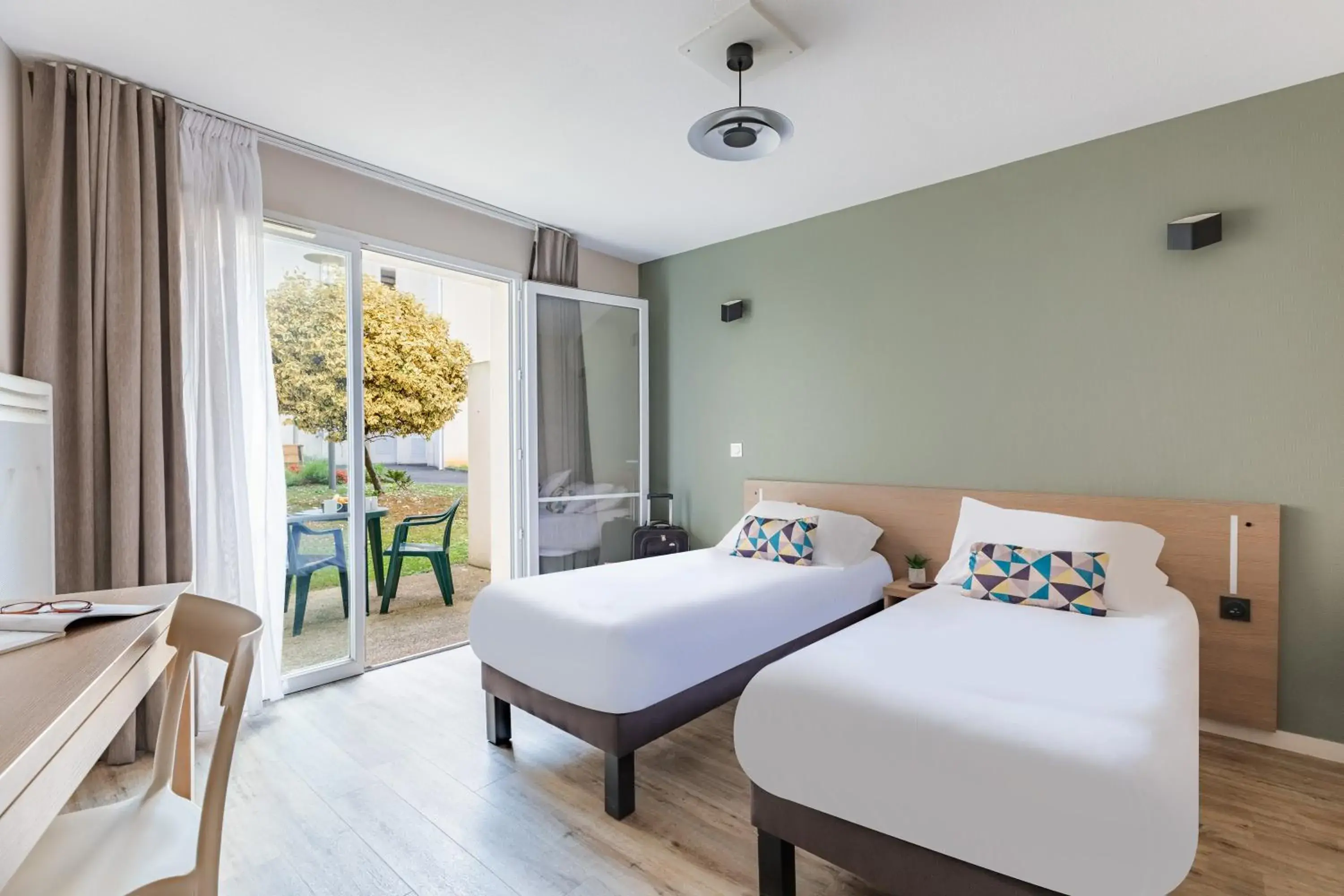 Patio, Bed in Appart'City Confort Niort Centre Patio, Bed in Appart'City Confort Niort Centre