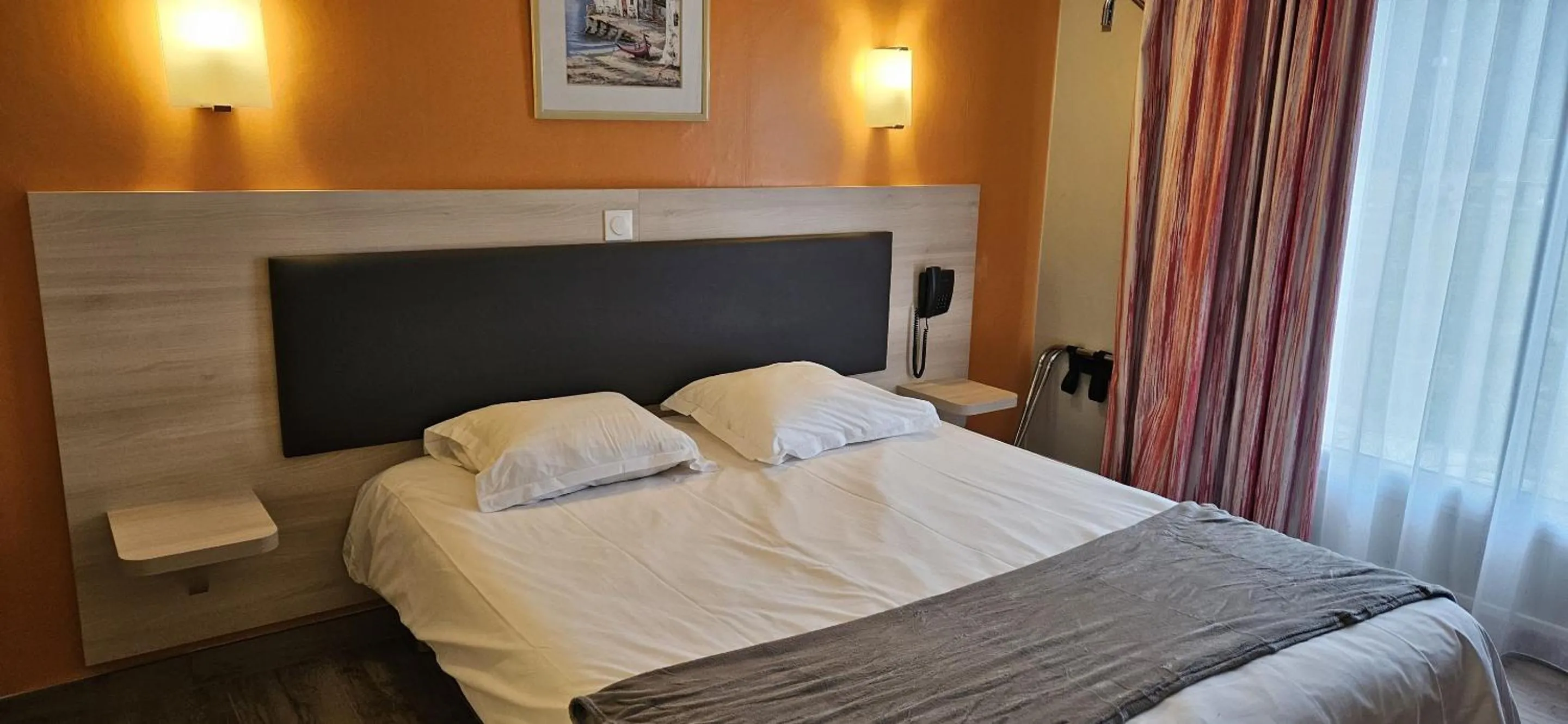 Bedroom, Bed in Motel 25